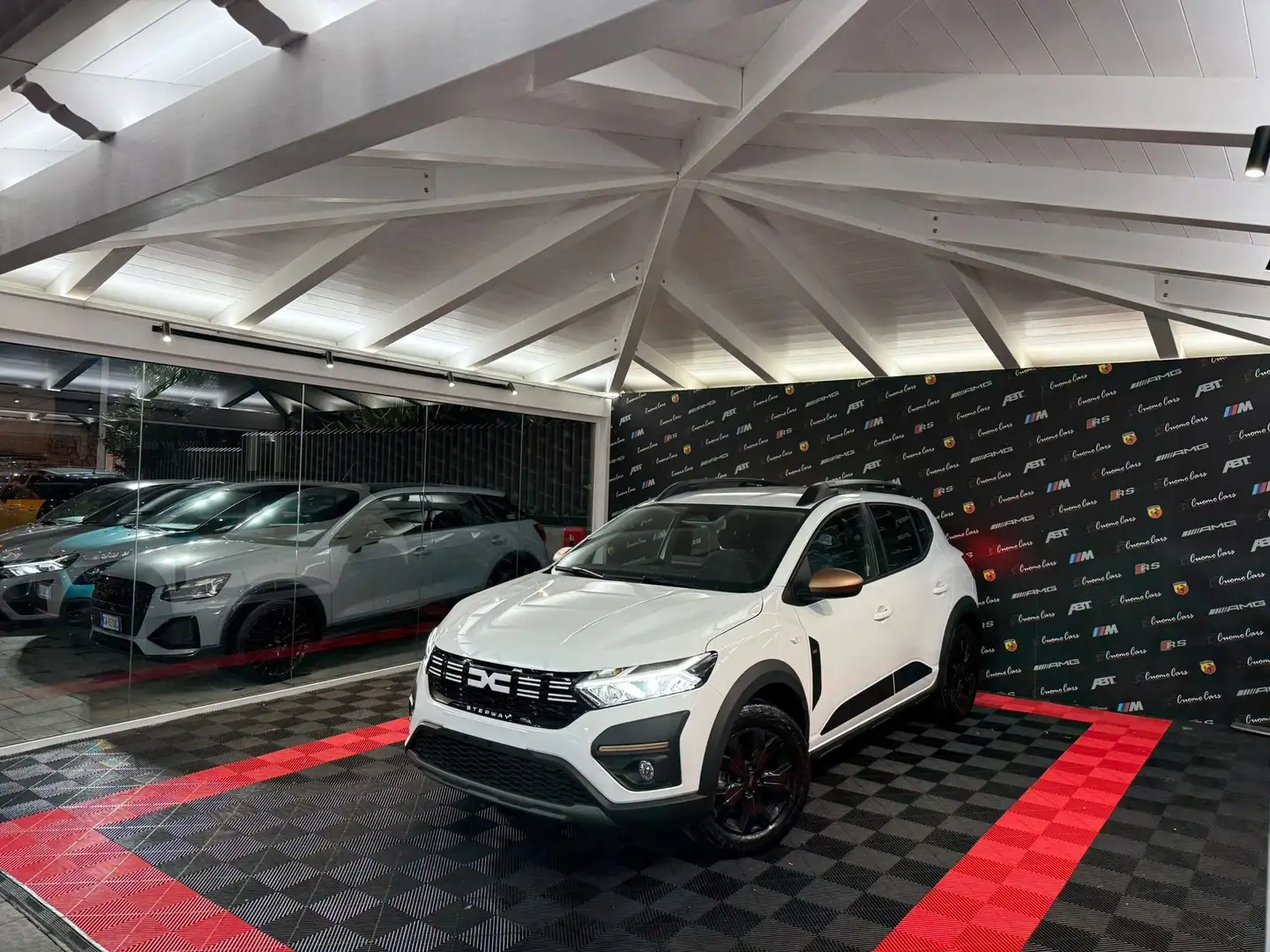 Dacia Sandero Stepway 1.0 tce Extreme Eco-g 100cv Bianco - 1