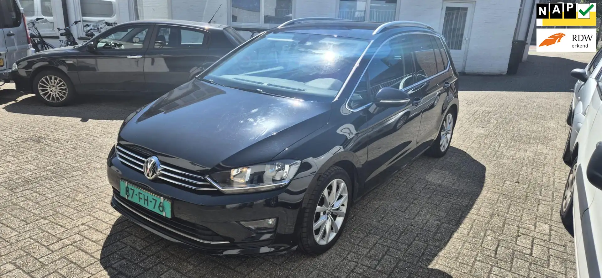 Volkswagen Golf Sportsvan 1.4 TSI Highline automaat clima orgineel nederland Zwart - 1