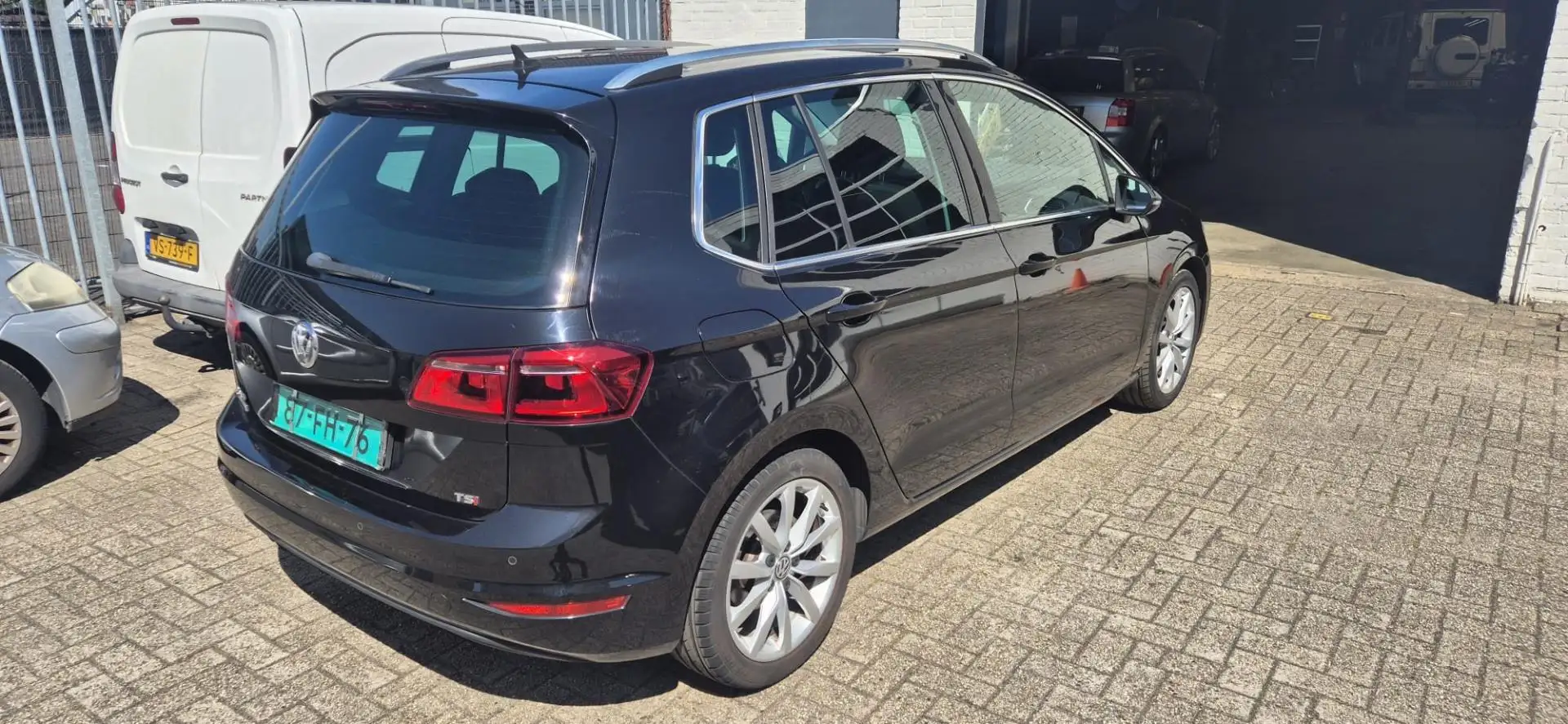 Volkswagen Golf Sportsvan 1.4 TSI Highline automaat clima orgineel nederland Zwart - 2