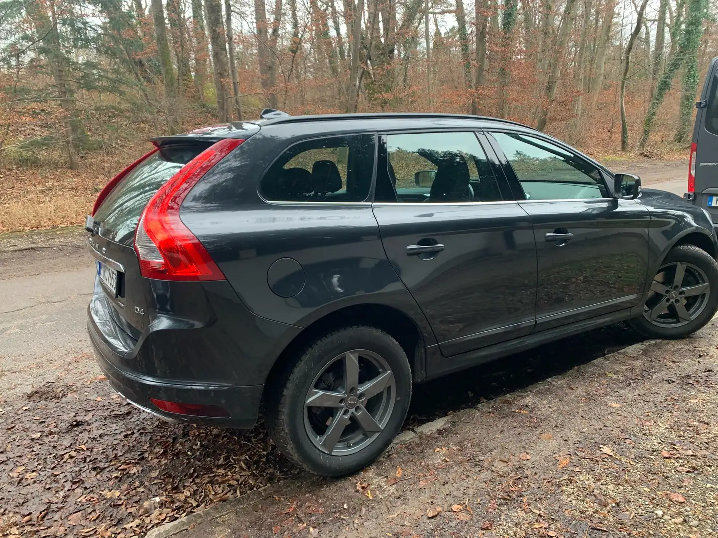 Volvo XC60 D4 Geartronic Momentum Silber - 2