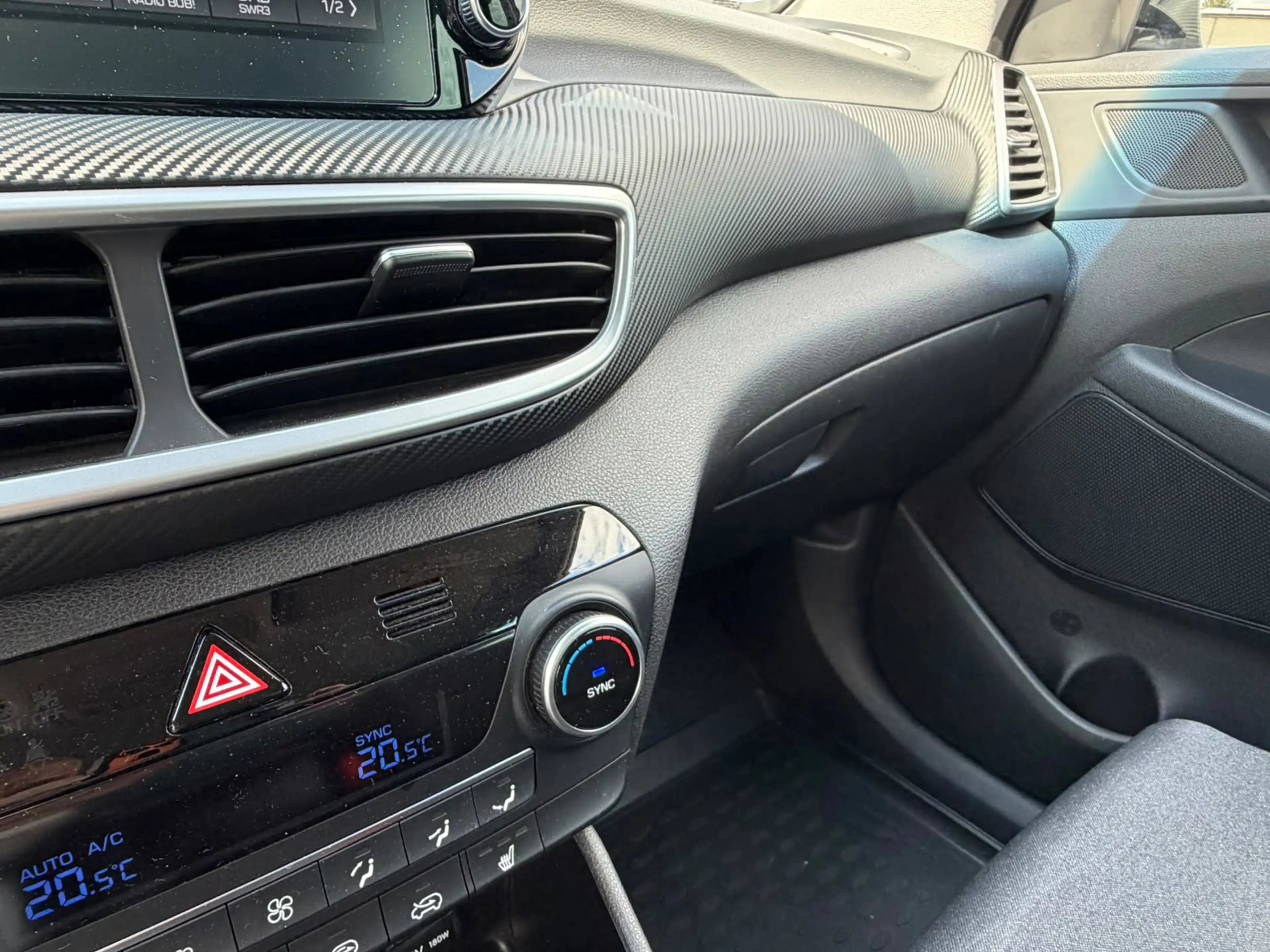 Hyundai TUCSON 1.6 T-GDi Premium / Trekhaak / Navigatie / VOL — photo 32