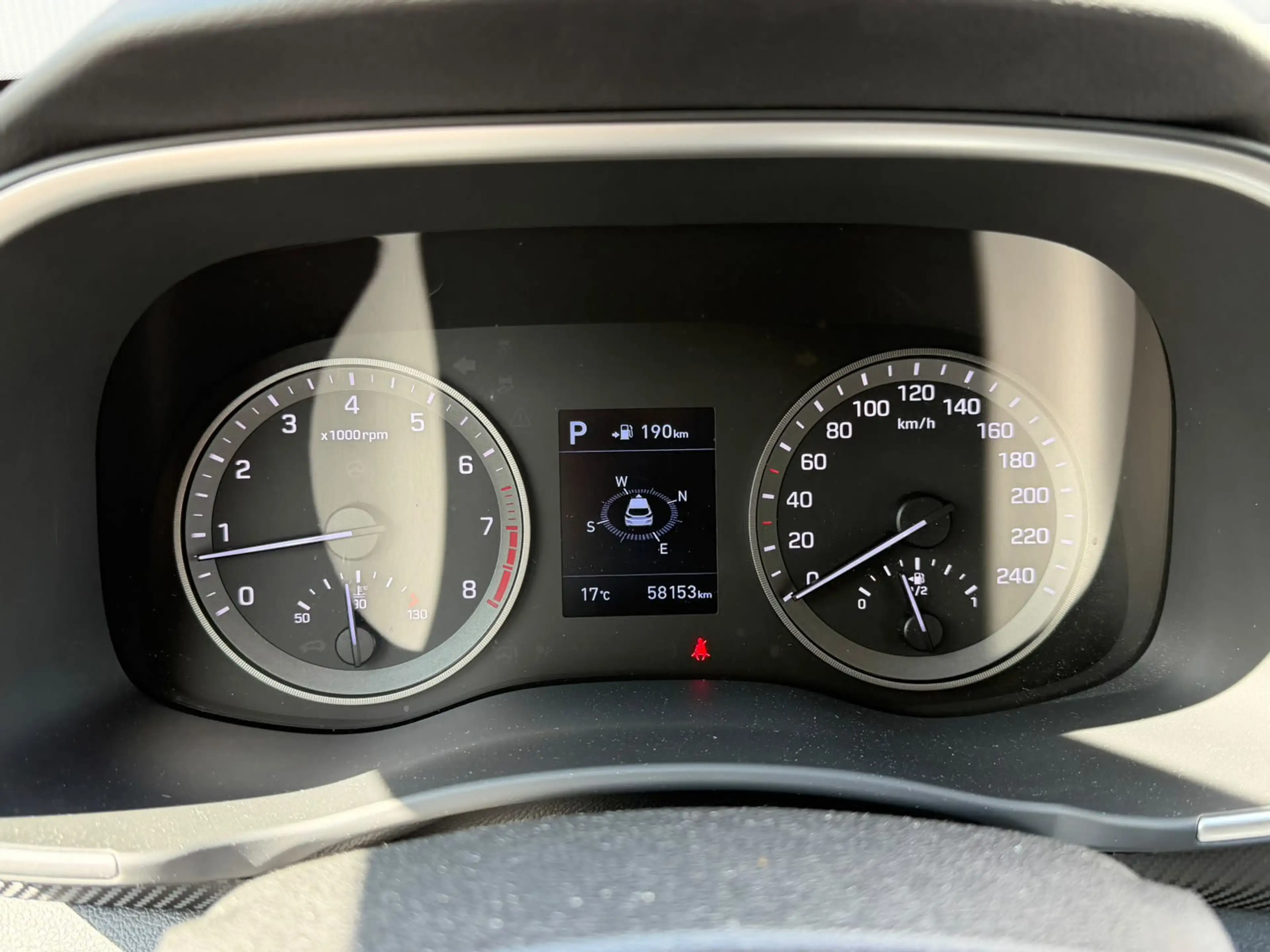 Hyundai TUCSON 1.6 T-GDi Premium / Trekhaak / Navigatie / VOL — photo 22