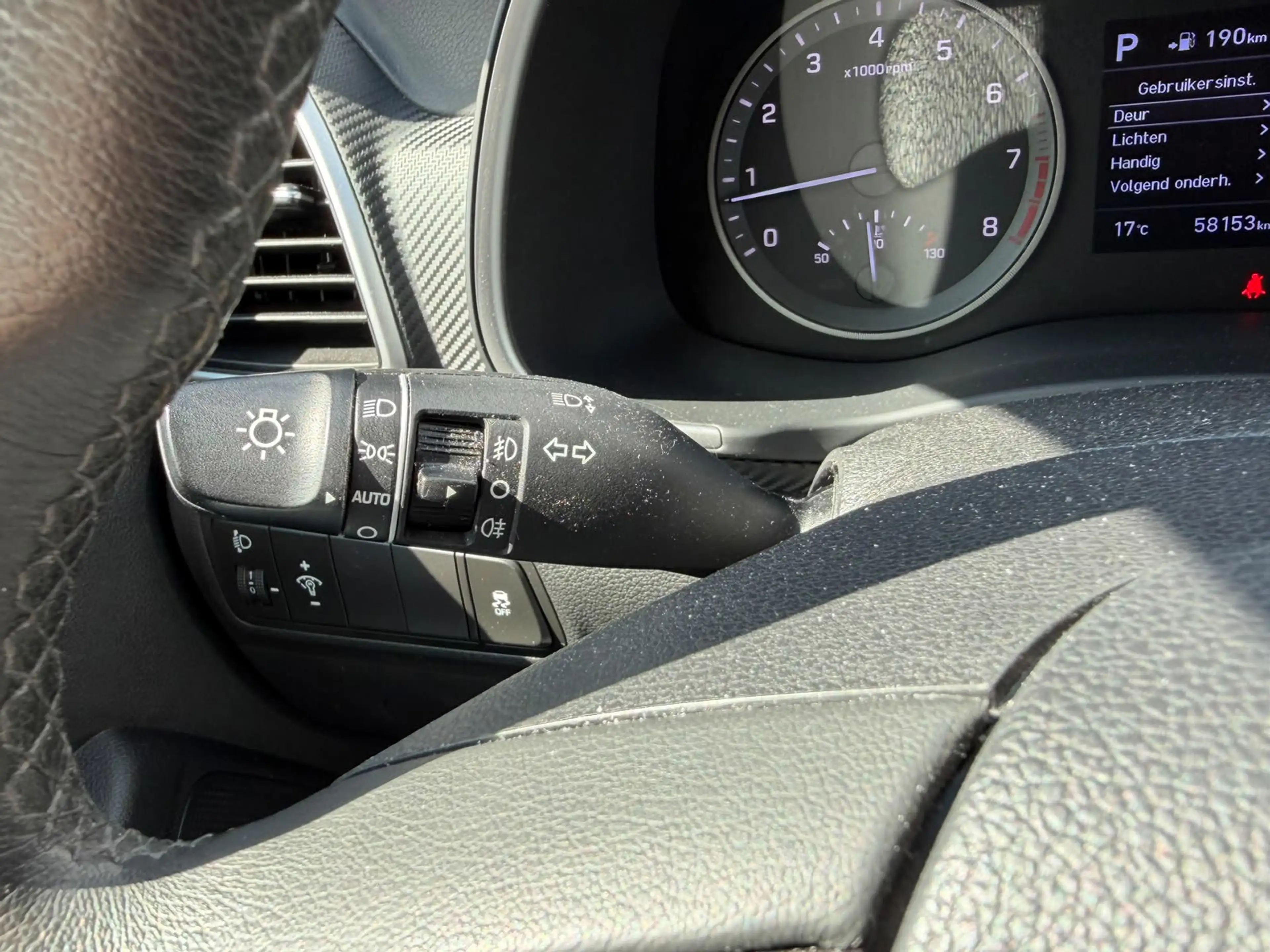 Hyundai TUCSON 1.6 T-GDi Premium / Trekhaak / Navigatie / VOL — photo 19