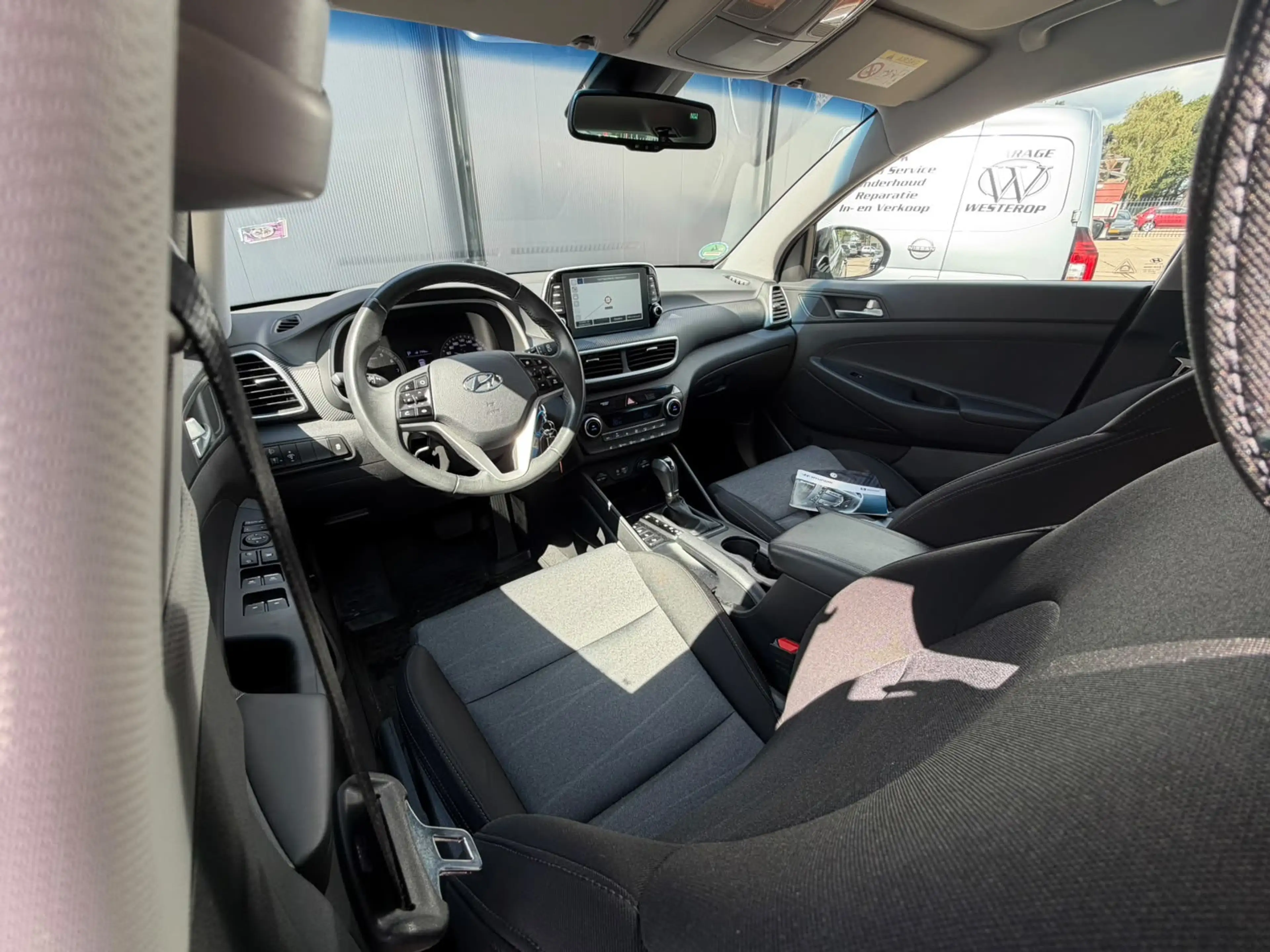 Hyundai TUCSON 1.6 T-GDi Premium / Trekhaak / Navigatie / VOL — photo 18