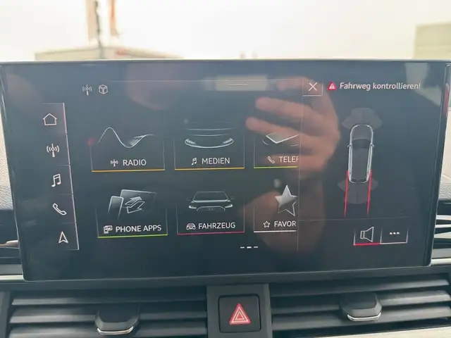 Audi A4 view 19