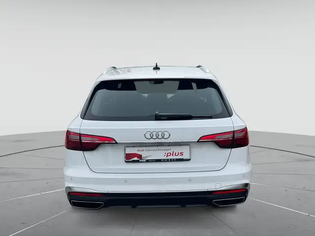 Audi A4 view 7
