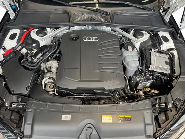 Audi A4 view 12