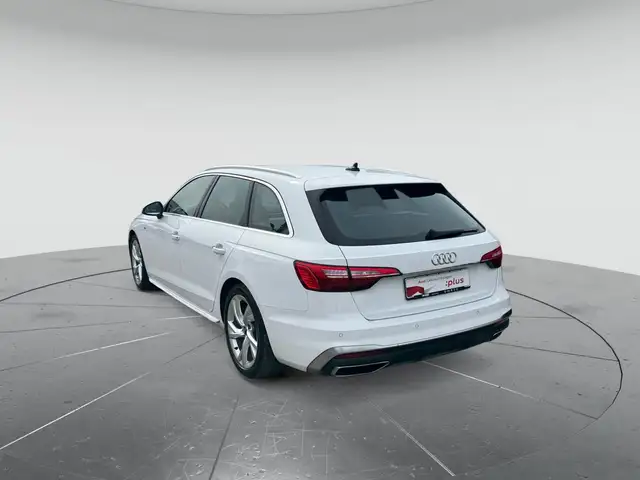 Audi A4 view 3
