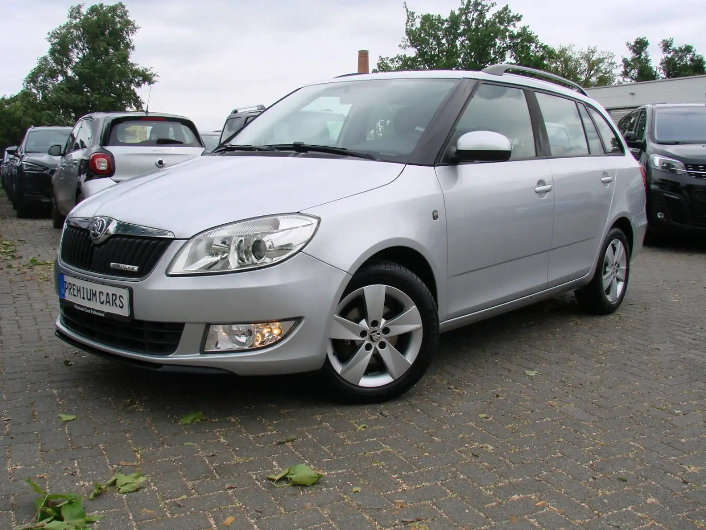 Skoda Fabia Combi 1.2TDi Greenline Klima Sitzheizung Silber - 2