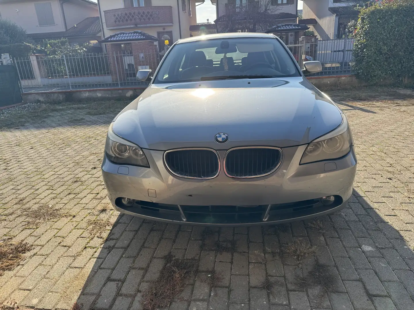 BMW 530 Serie 5 E60 2003 Berlina 530d Attiva Ezüst - 1