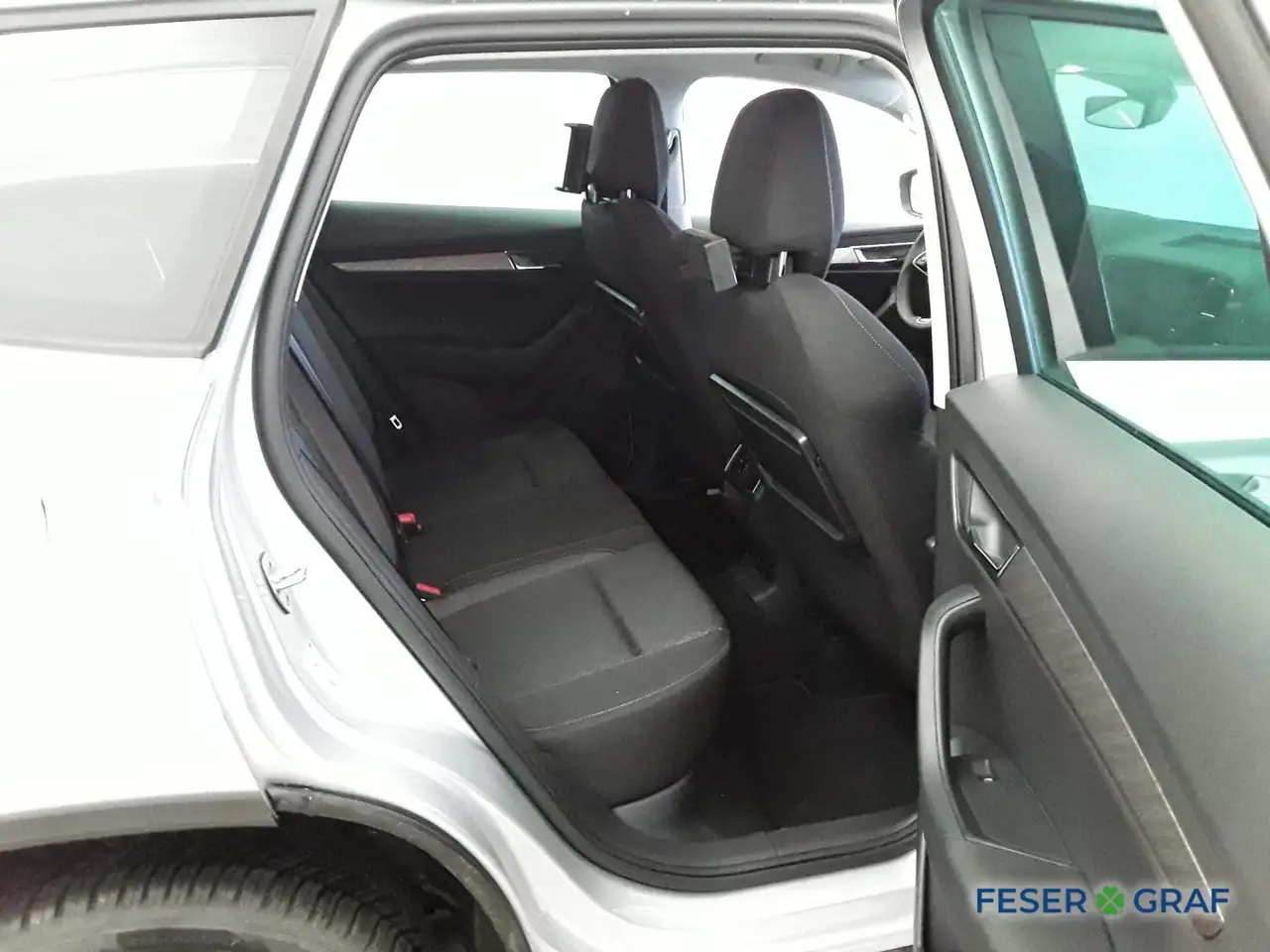 Skoda Karoq 1.5 TSI Selection DSG ACC Navi RüKa Sitzh., миниатюра 8