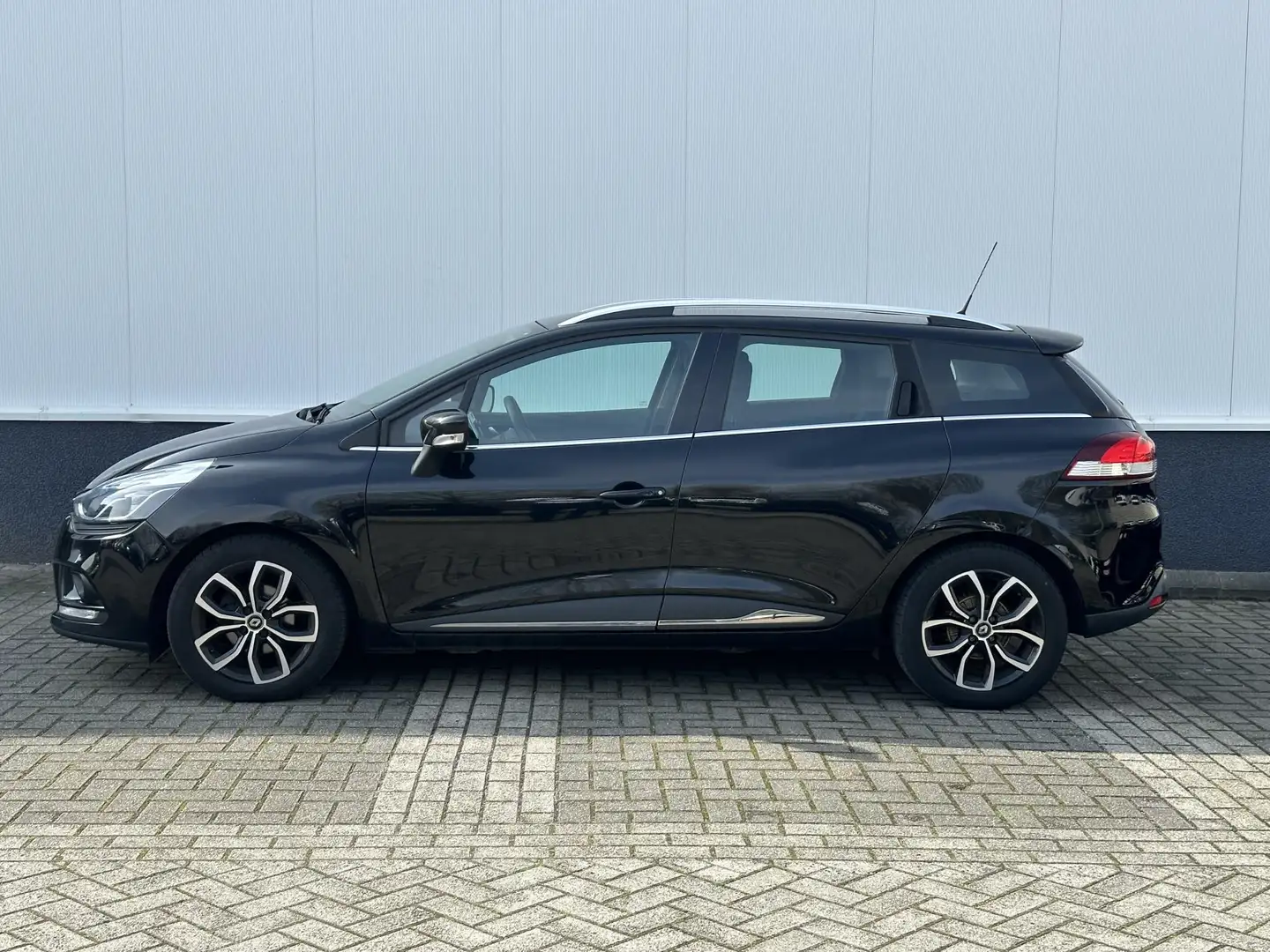 Renault Clio 0.9 TCe Limited | Navigatie | Parkeersensoren Acht Zwart - 2