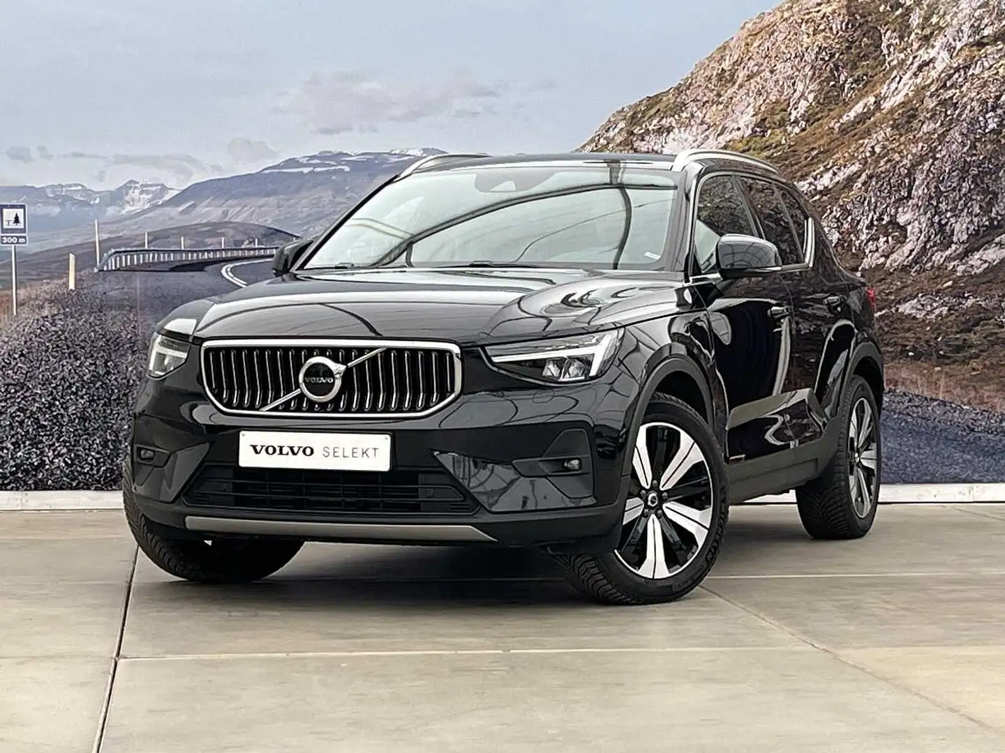 Volvo XC40 T4 BRIGHT + ACC + BLIS + WINTER + ... Zwart - 1