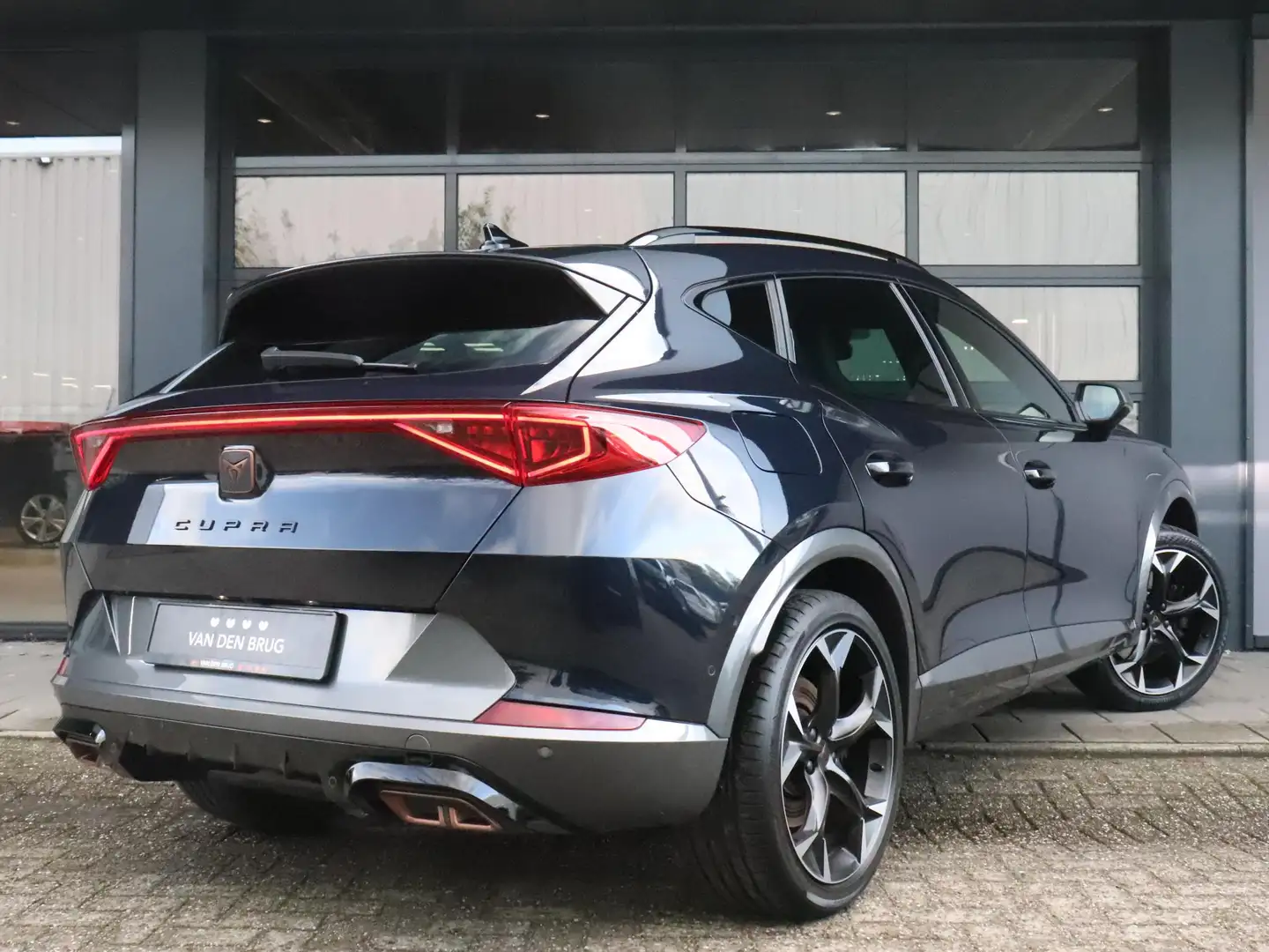 CUPRA Formentor 1.4 e-Hybrid VZ 245pk | Trekhaak | Elek. verst. be Blauw - 2