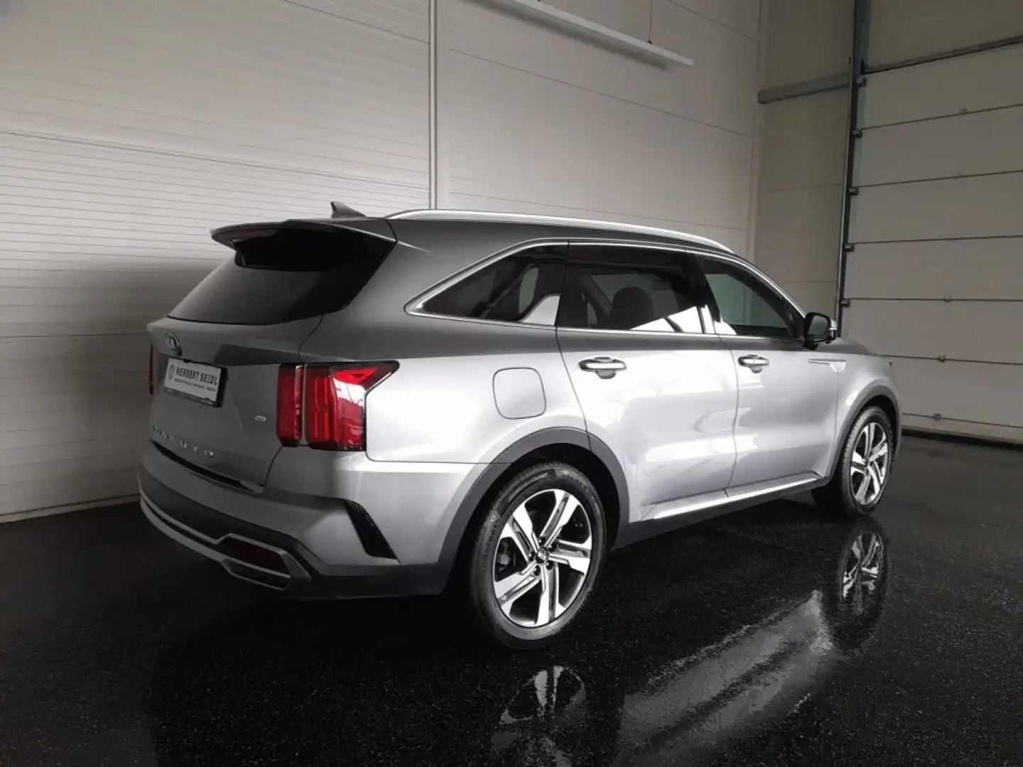 Kia Sorento 4x4 PHEV Aut *7-SITZE / 19 ZOLL / VOLL LED / NAVI / BOSE / VIRTUELL / 360° KAMERA / TEILLEDER* Grau - 2