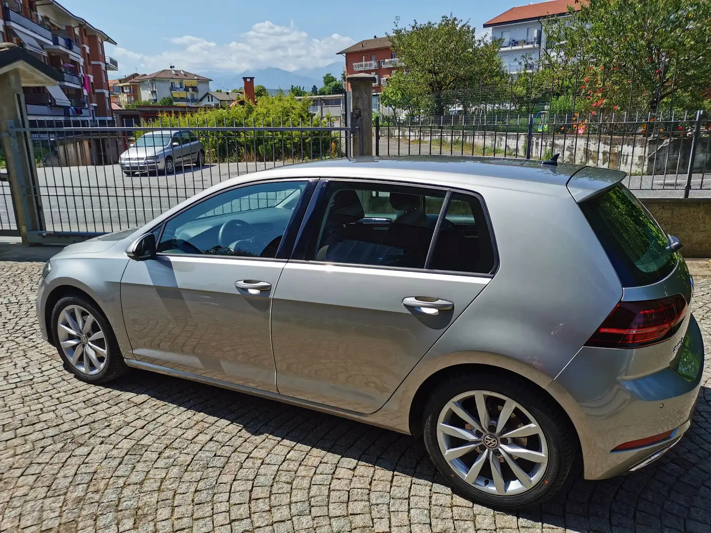 Volkswagen Golf Golf 5p 1.6 tdi Executive 115cv Grey - 2