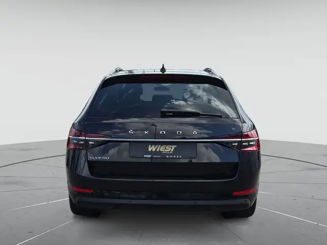 Skoda Superb view 7