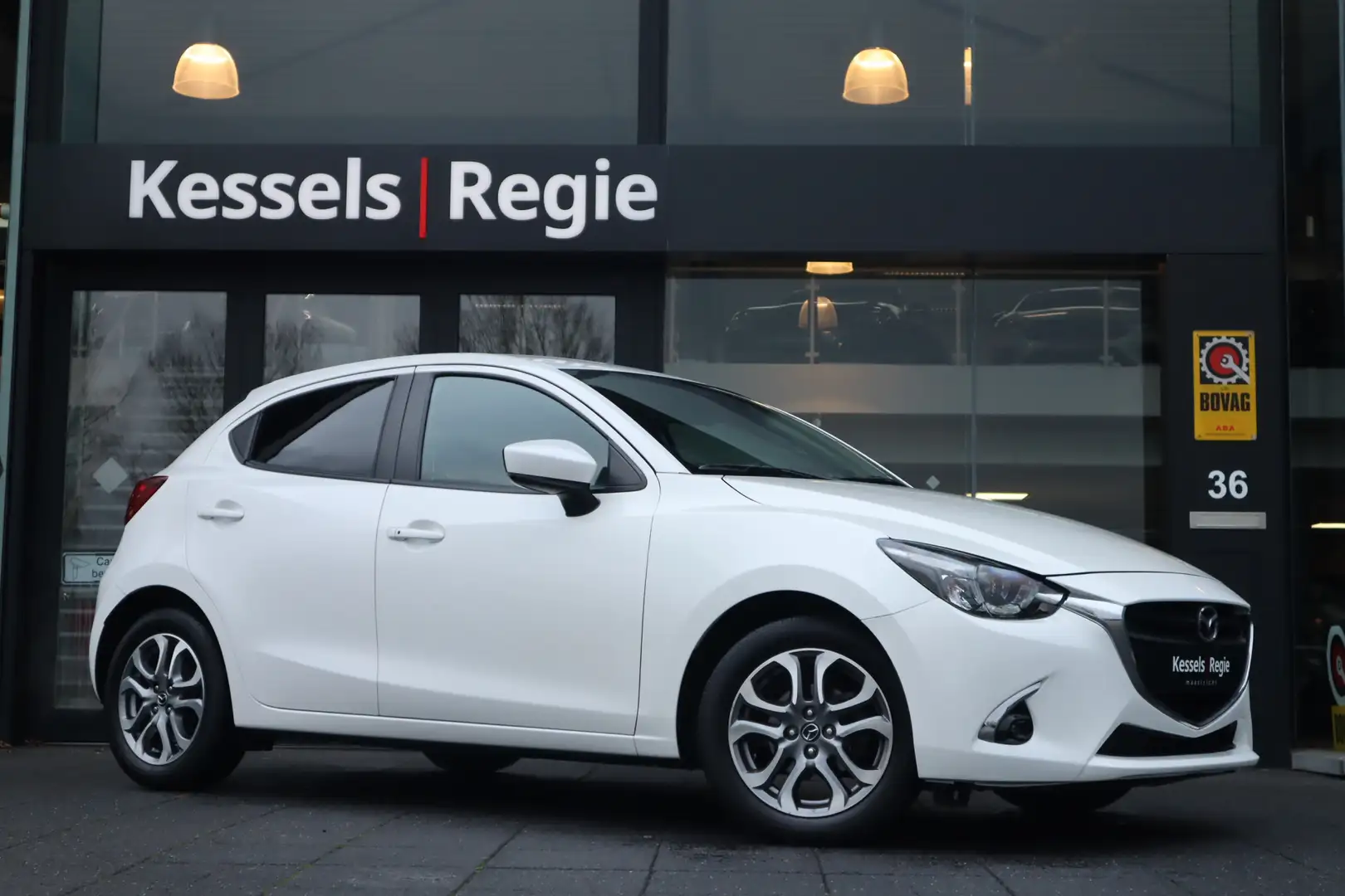 Mazda 2 1.5 Skyactiv-G GT-Luxury Camera Navi HuD BLIS Blanc - 2