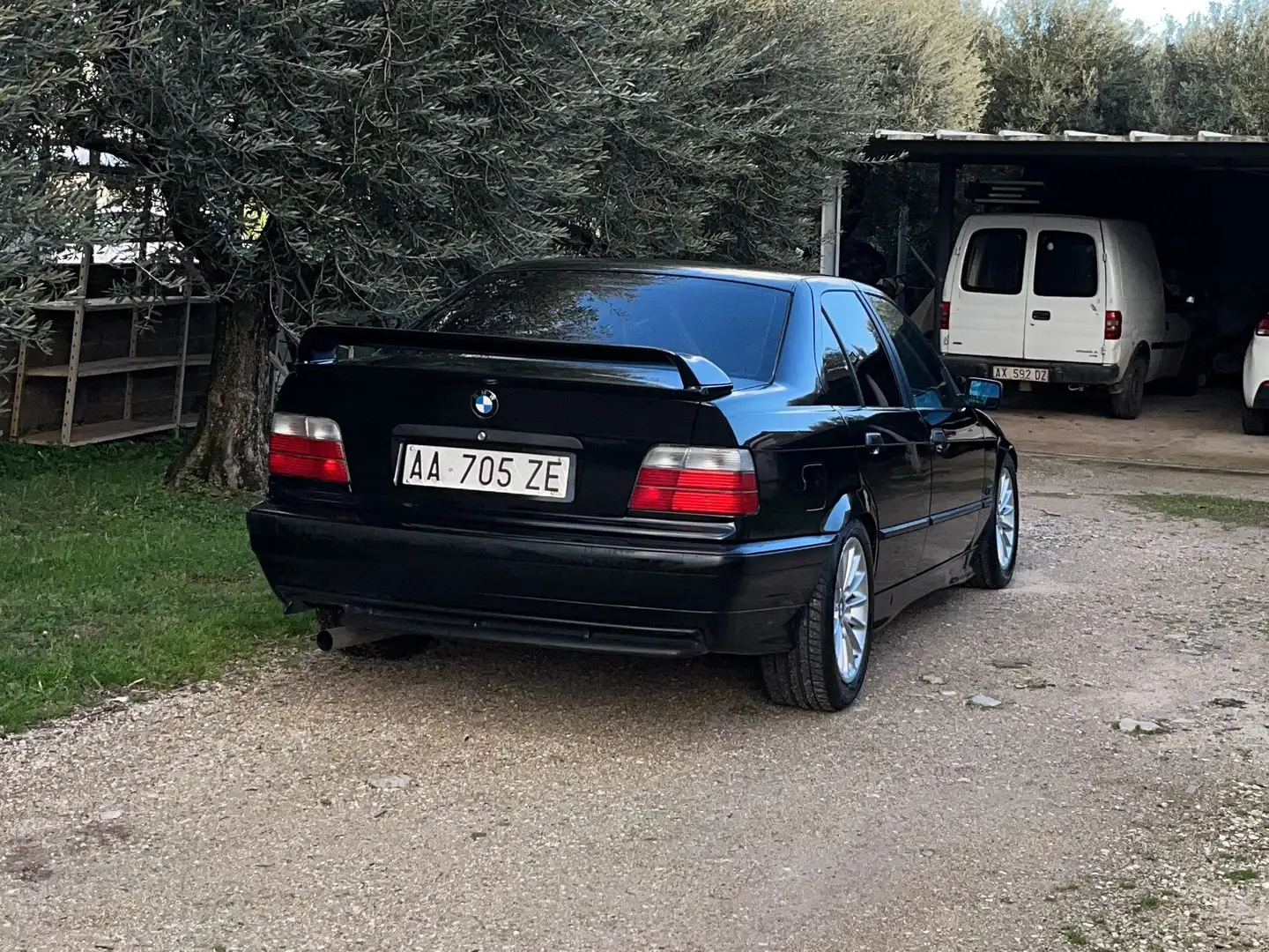 BMW 318 318i Nero - 2