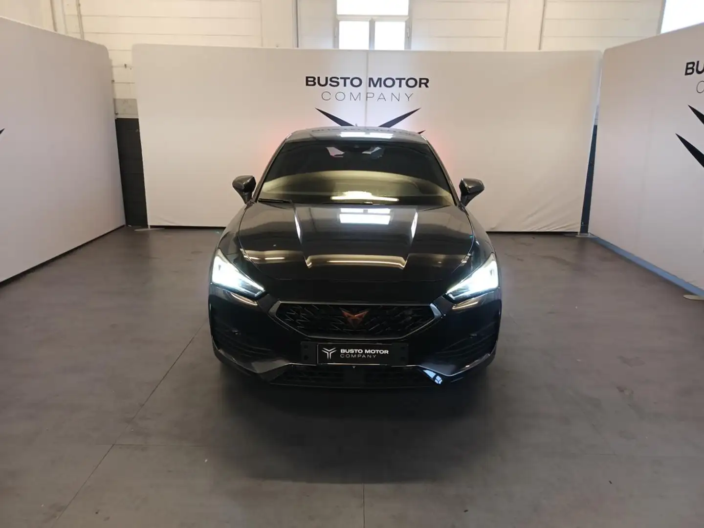 CUPRA Leon 1.5 Hybrid 150 CV DSG Schwarz - 2