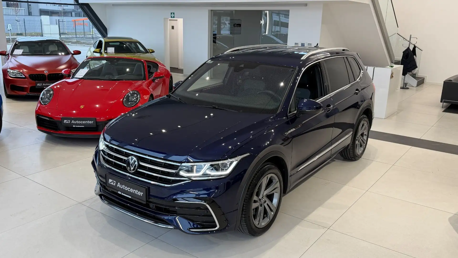 Volkswagen Tiguan Allspace 2,0 TSI ACT 4Motion DSG R-Line Blau - 2
