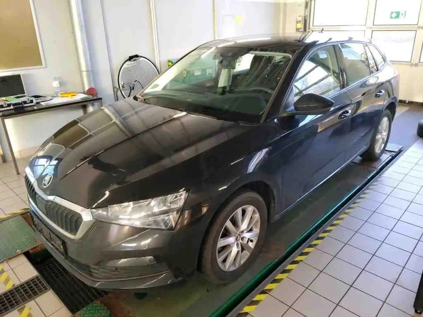Skoda Scala 1.0 TSI *LED *TEMPO *VIRTUAL *NAVI *SHZ *DAB *ALU Schwarz - 2