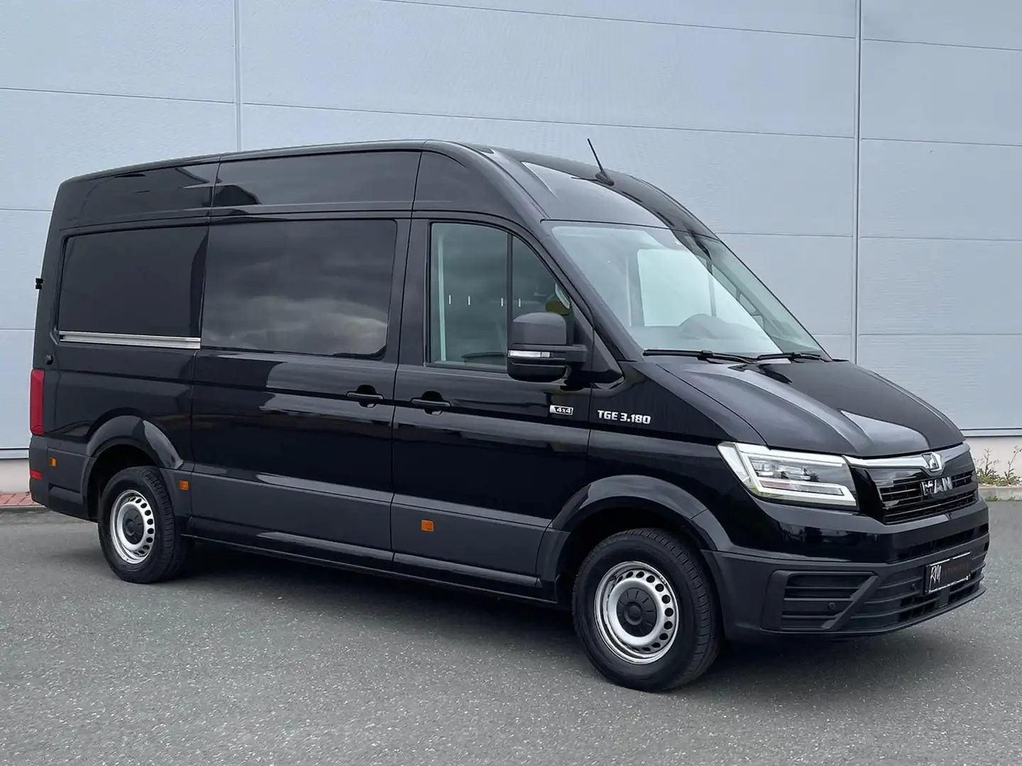 MAN TGE 3.180 L3H3 MIXTO 4x4 AUTOM DIFF AHK ACC NAV Negro - 2