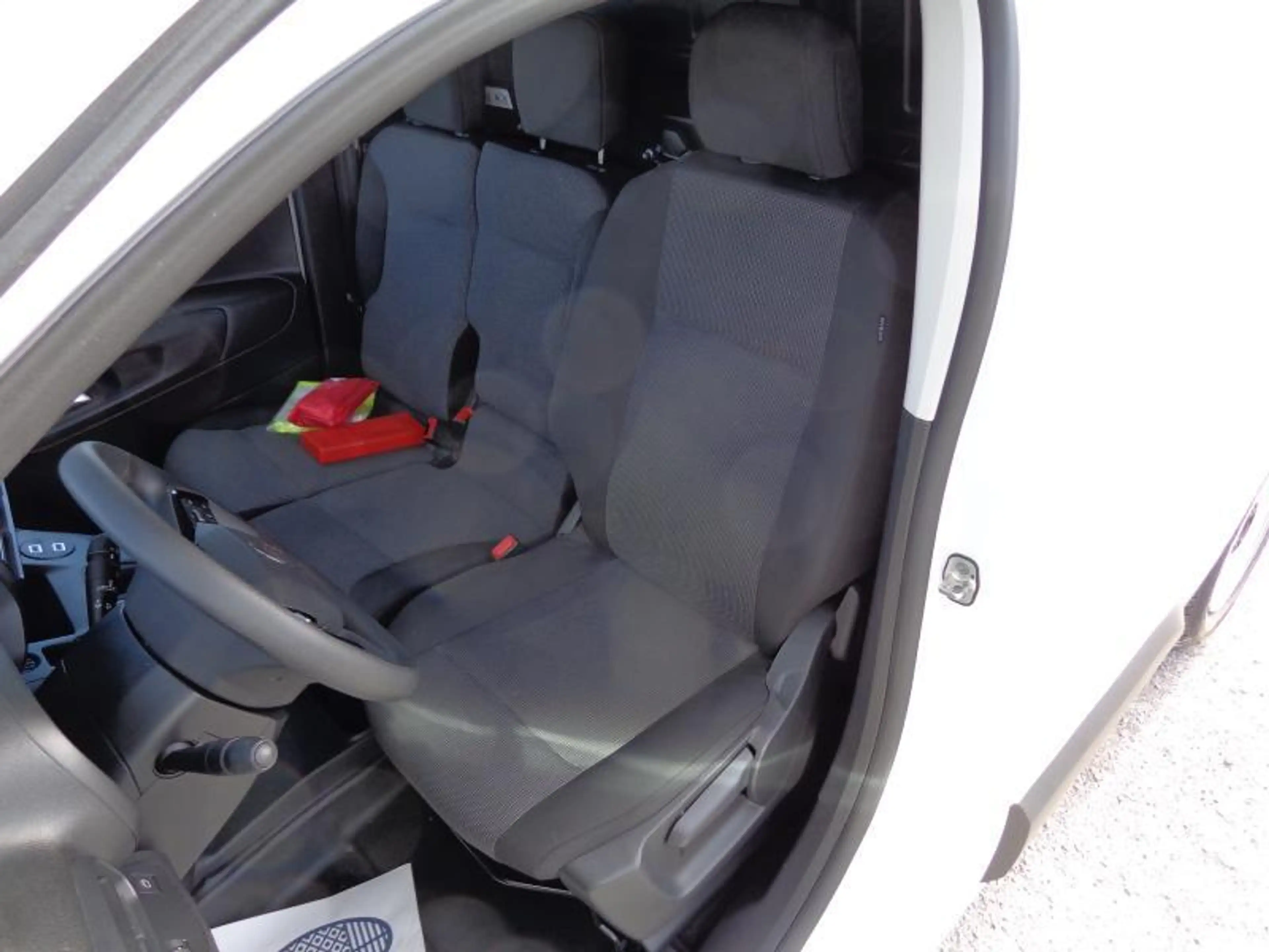 Citroen Berlingo 1.5HDi 3Pl - GPS - Clim - Caméra — photo 9