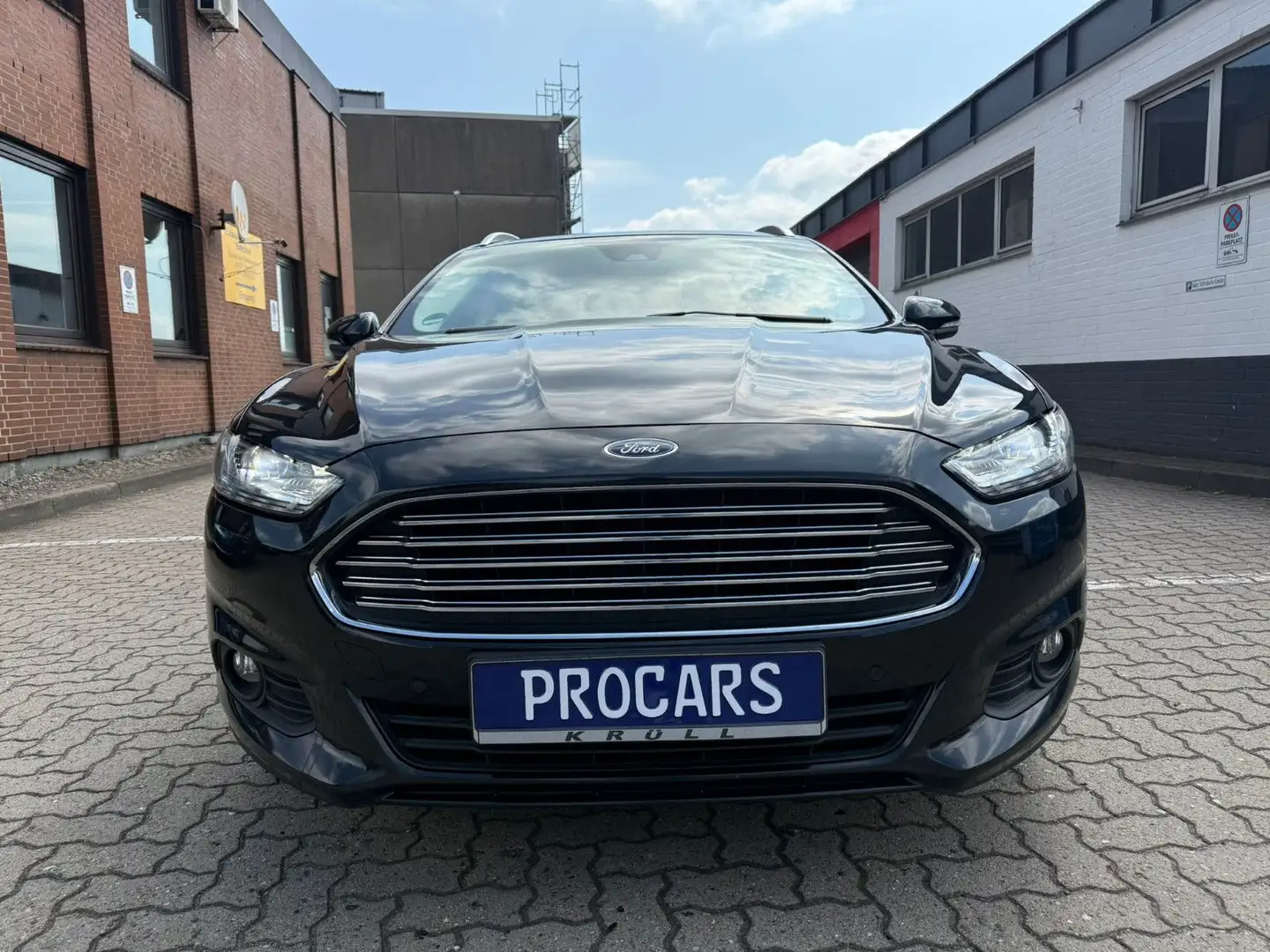 Ford Mondeo Turnier 1.5 Ecoboost *LED*NAVI*PARKASSIST Noir - 1