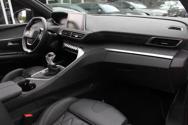 Peugeot 3008 view 13