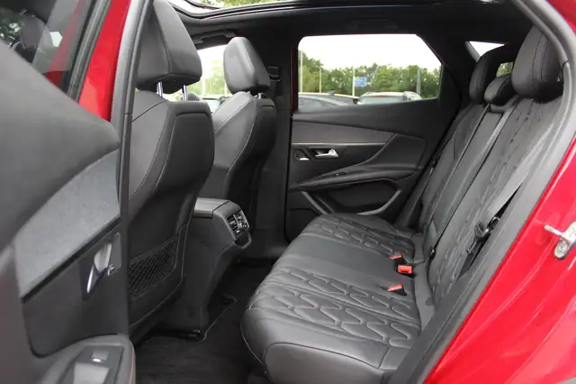 Peugeot 3008 view 11