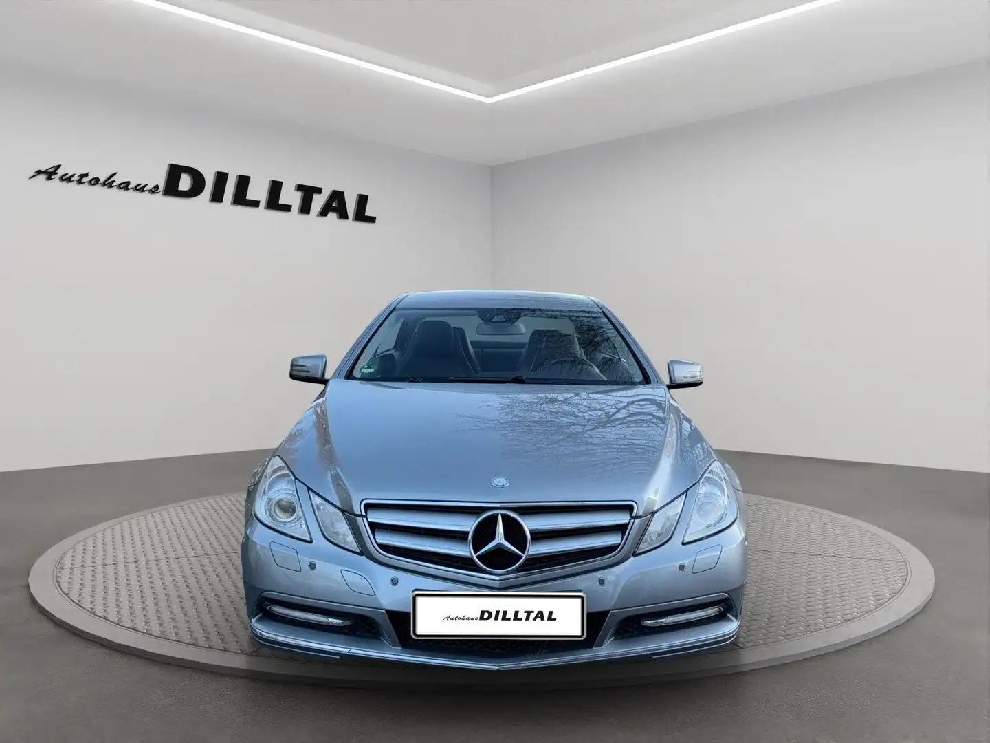 Mercedes-Benz E 250 E Coupe *Kette Neu* gepflegt Silber - 1
