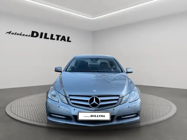 Mercedes-Benz E 250 E Coupe *Kette Neu* gepflegt