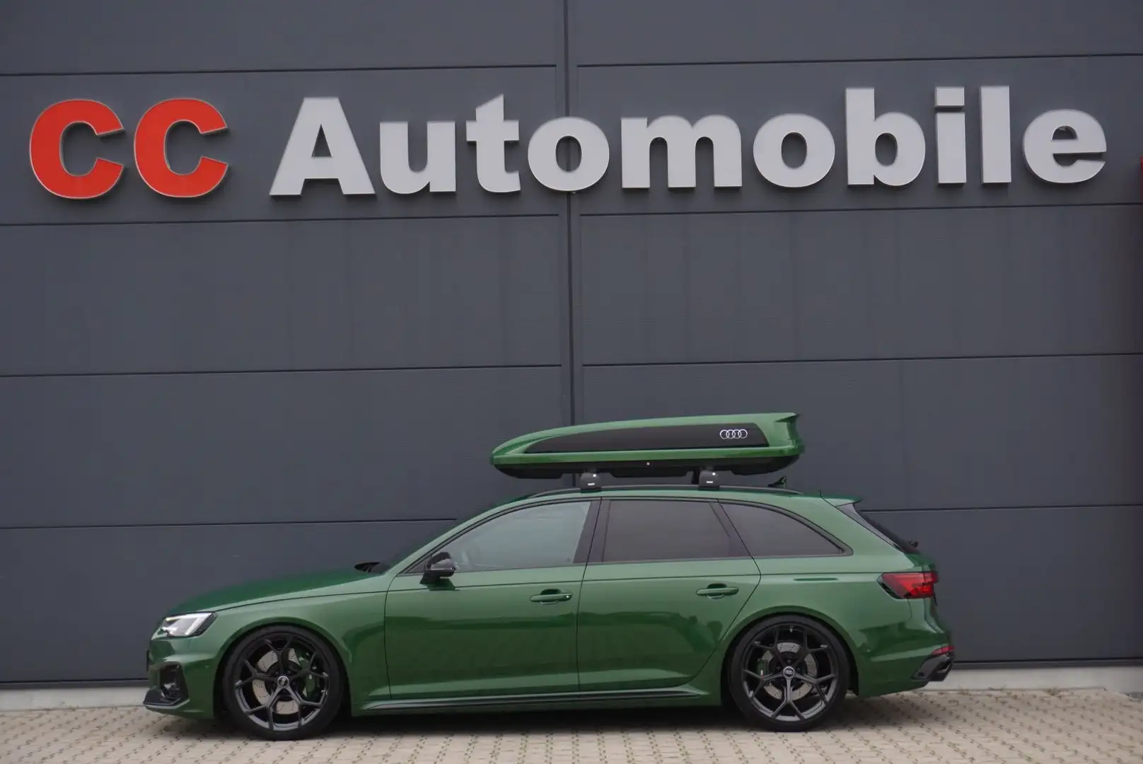 Audi QUATTRO RS 4 2.9 TFSI Quattro+TraumOptik+Dynamikpaket+ Grün - 1