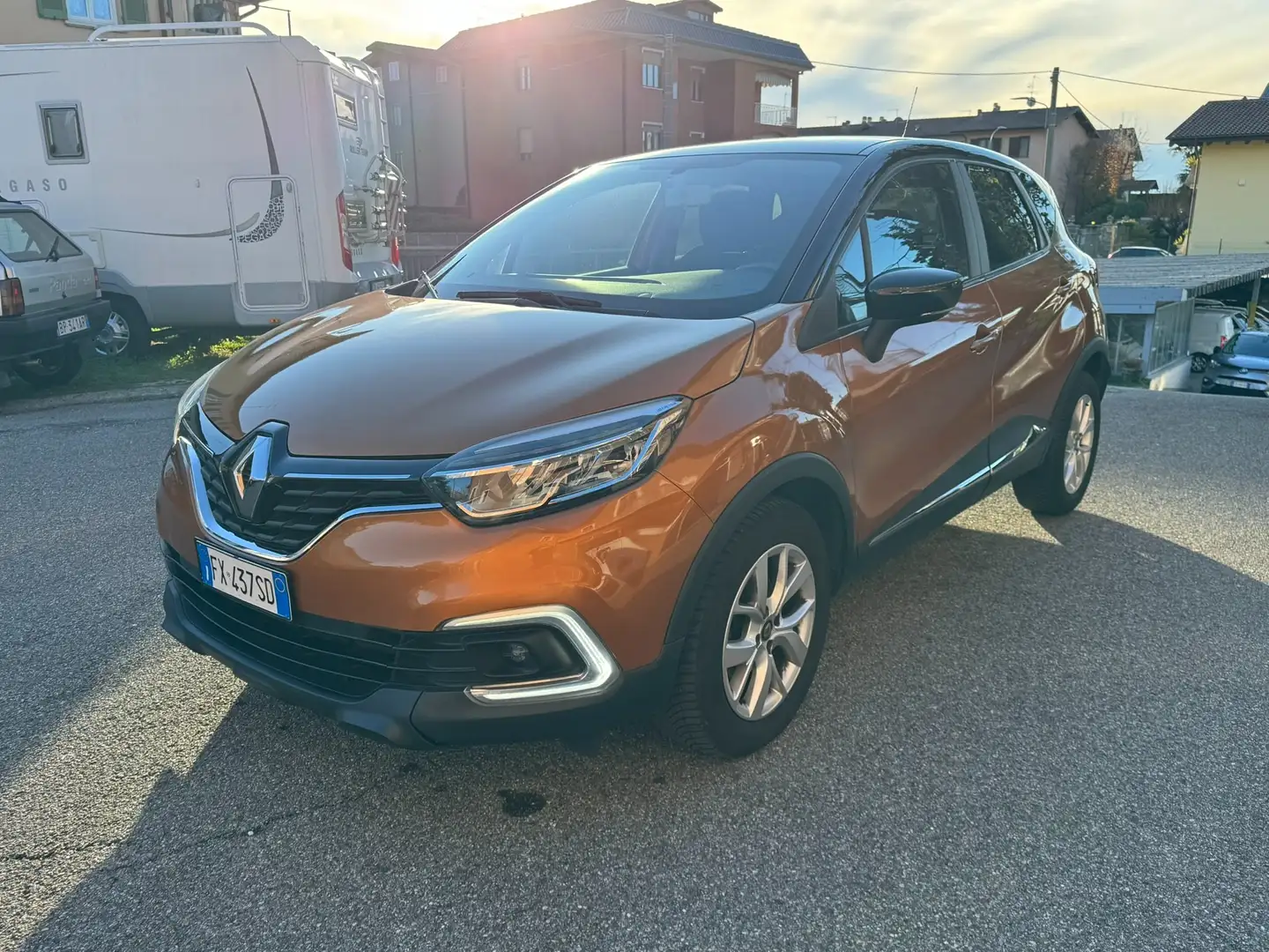 Renault Captur 1.5 dci Sport Edition 90cv RETROCAMERA-SENSORI Orange - 2