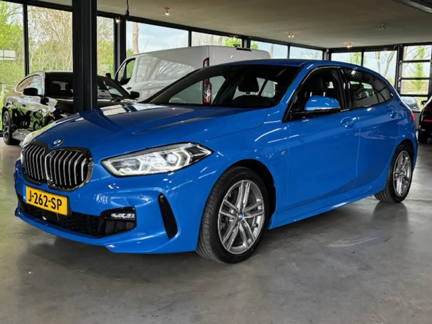 BMW 118 1-Serie (f40) 118i 140pk High Executive M-sport 50 Blauw - 2