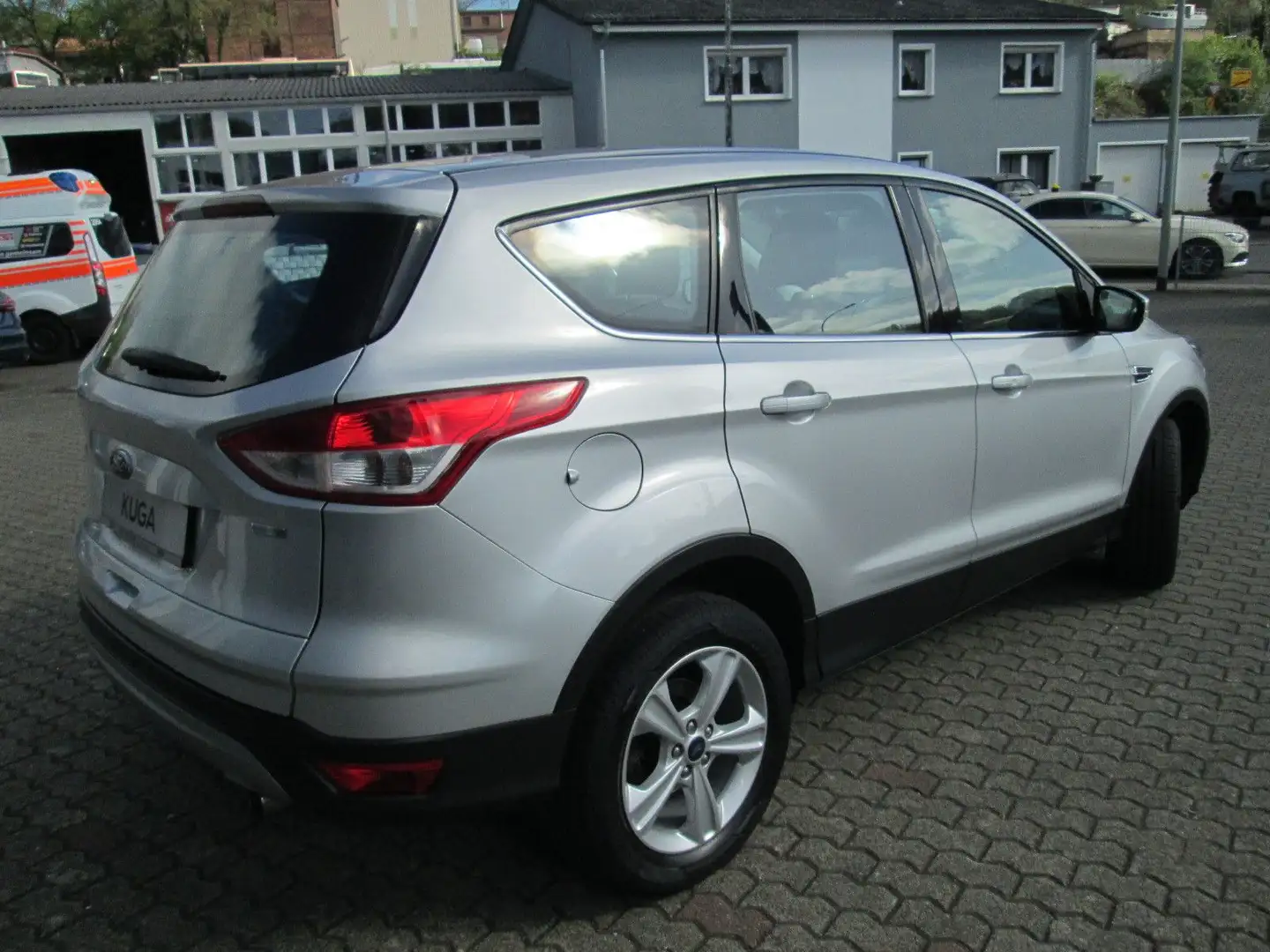 Ford Kuga Trend Silber - 2