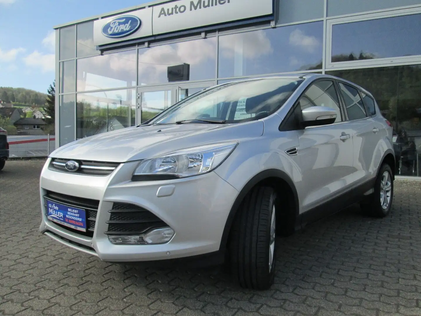 Ford Kuga Trend Silber - 1