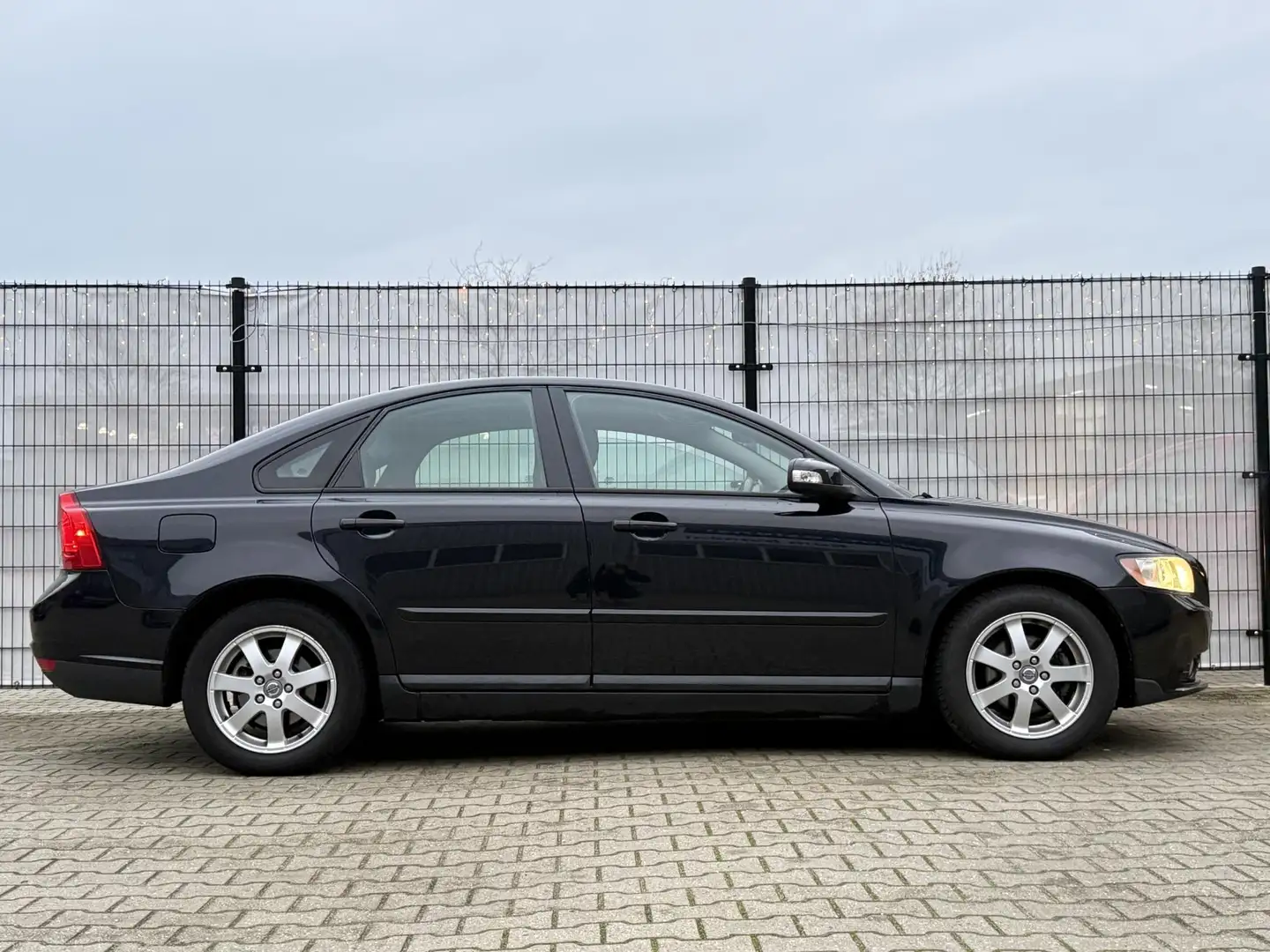 Volvo S40 1.8 Edition I Trekhaak! Airco! Zwart - 2