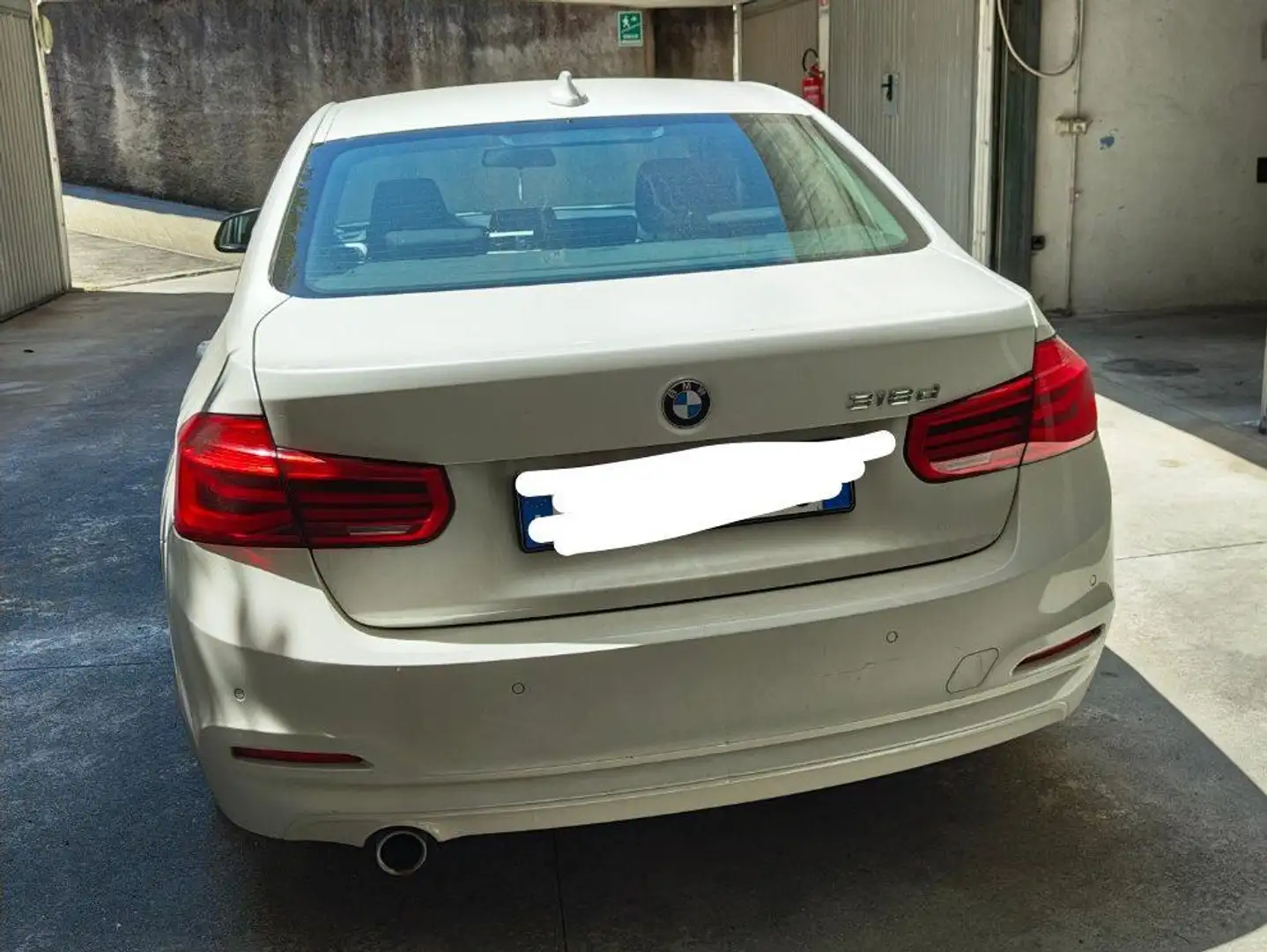 BMW 318 Serie 3 F30 2016 Berlina 318d Business Advantage Blanc - 2