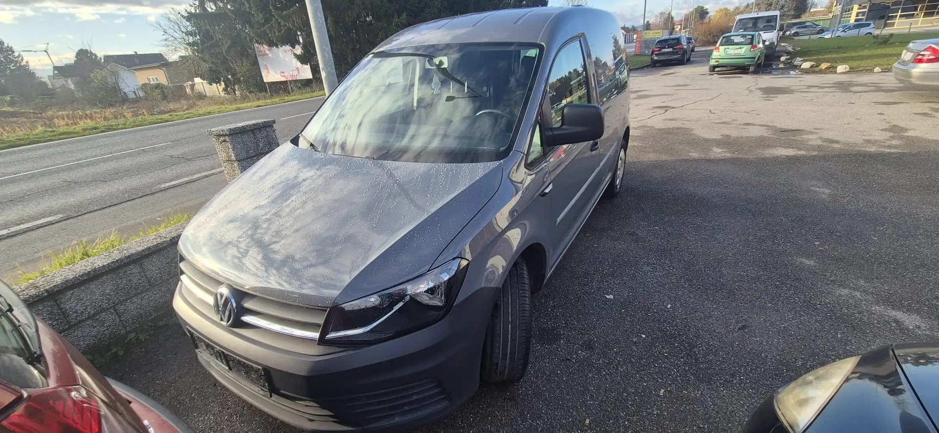 Volkswagen Caddy Grau - 1