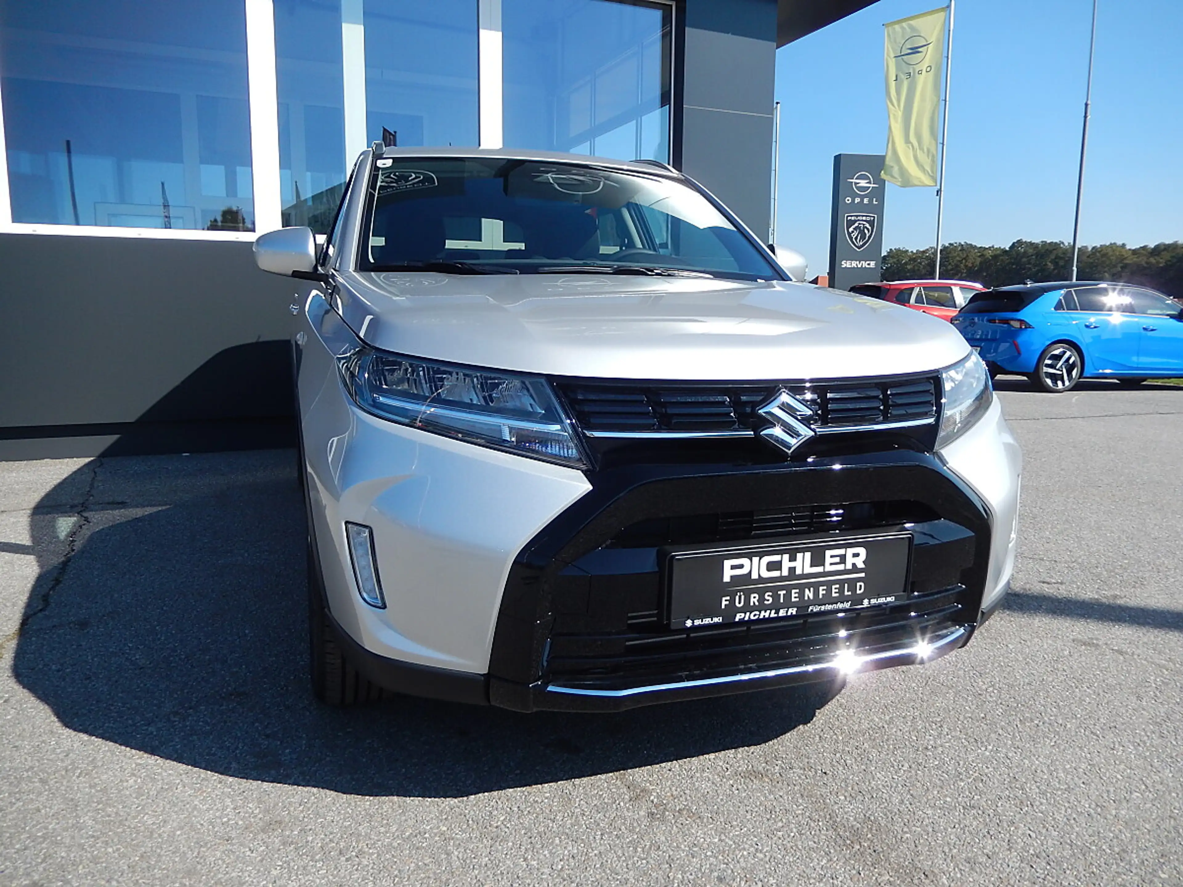 Suzuki Vitara 1,4 Hybrid ALLGRIP shine Aut. — photo 3
