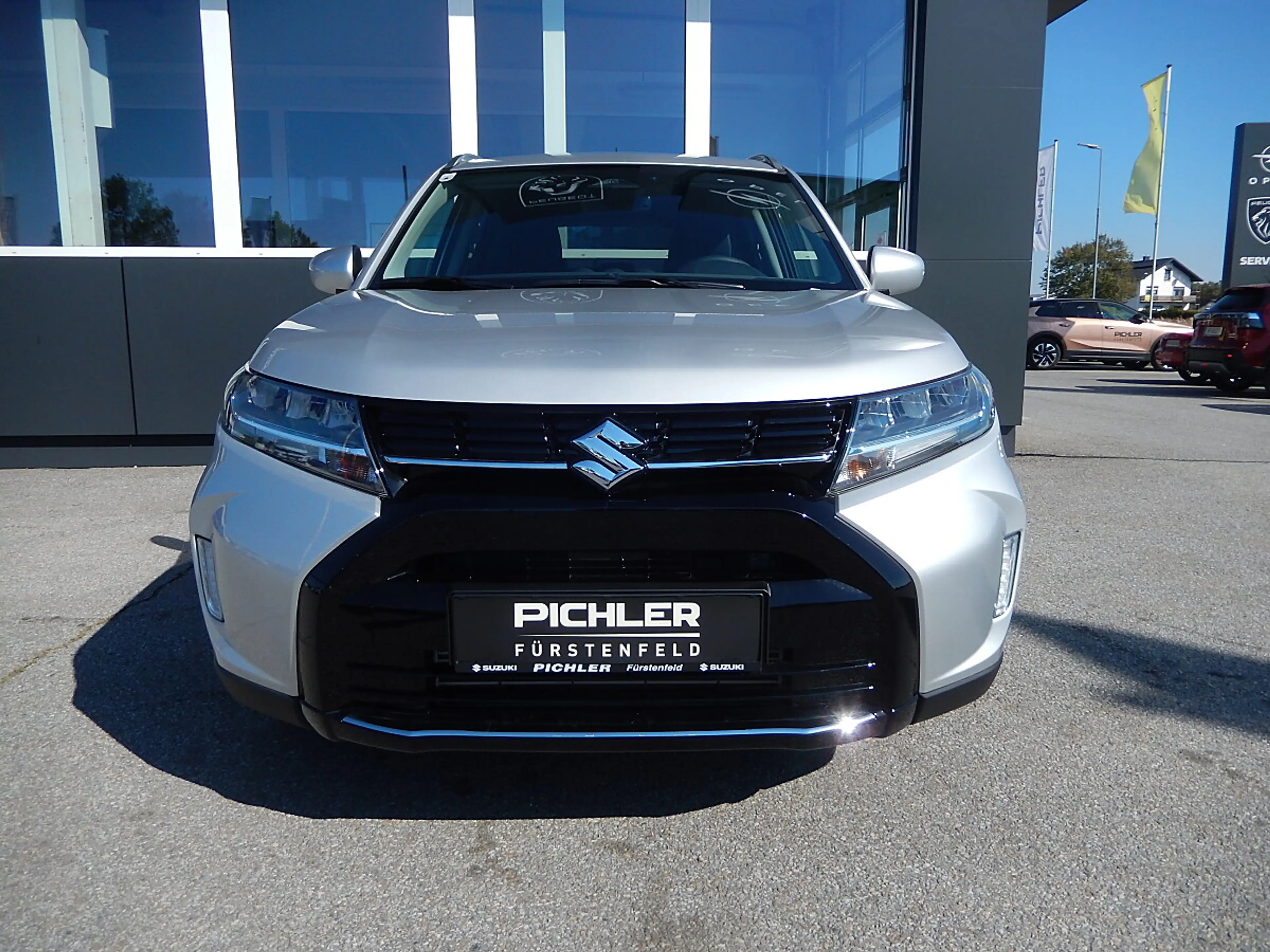 Suzuki Vitara 1,4 Hybrid ALLGRIP shine Aut. — photo 2