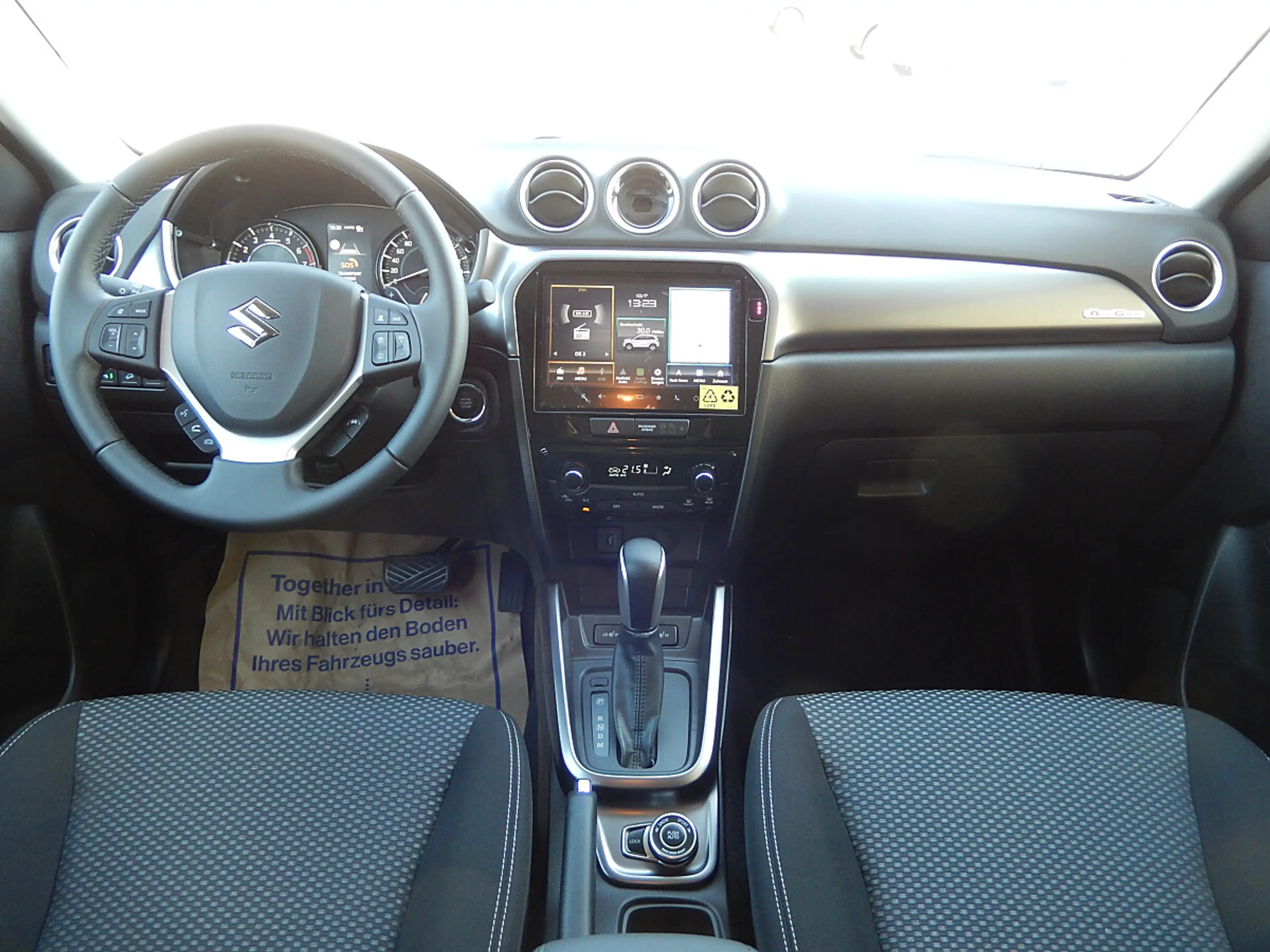 Suzuki Vitara 1,4 Hybrid ALLGRIP shine Aut. — photo 12
