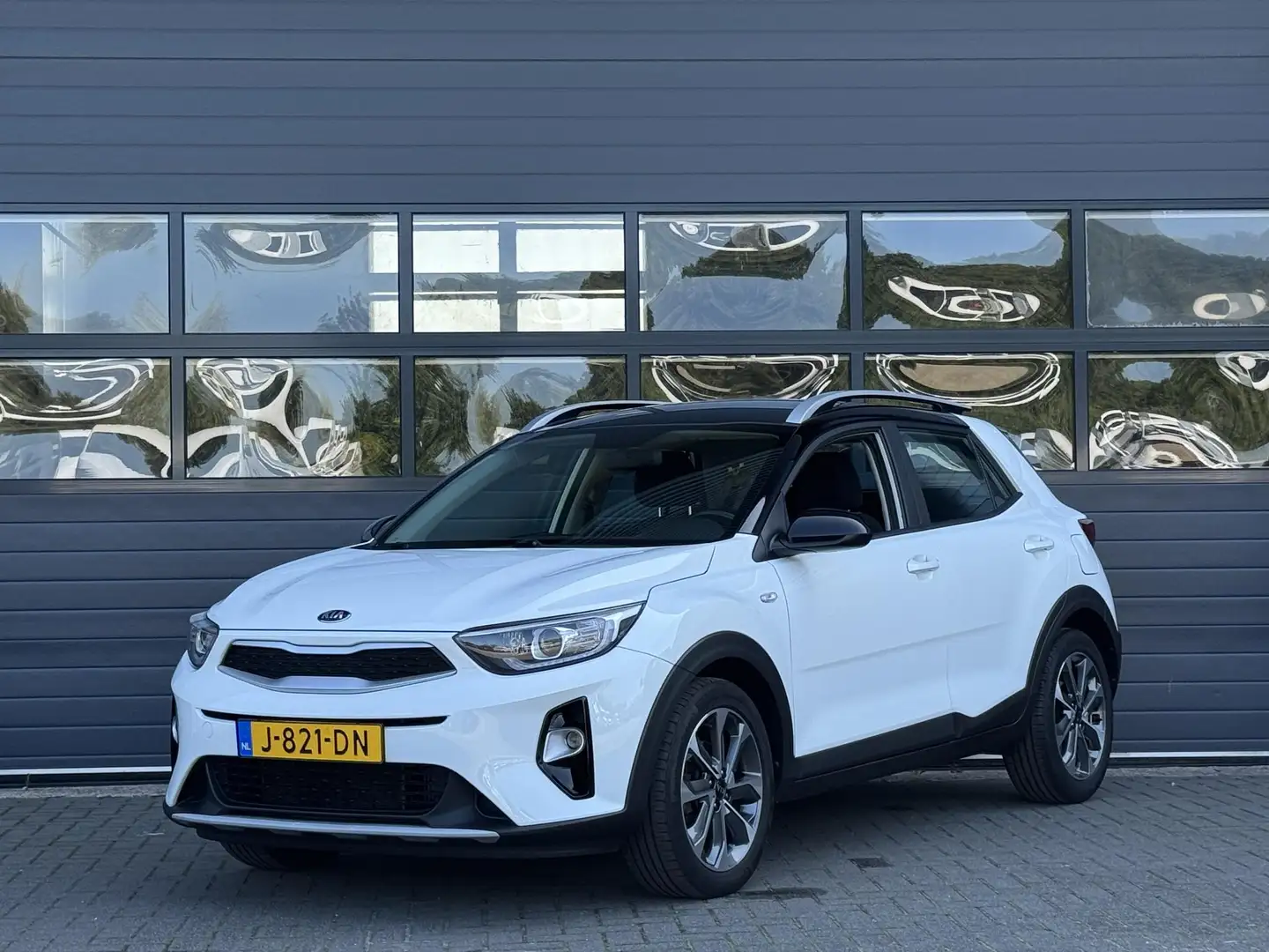 Kia Stonic 1.0 T-GDI DYNAMICLINE I ACHTERUITRIJCAMERA I CRUIS Blanco - 1