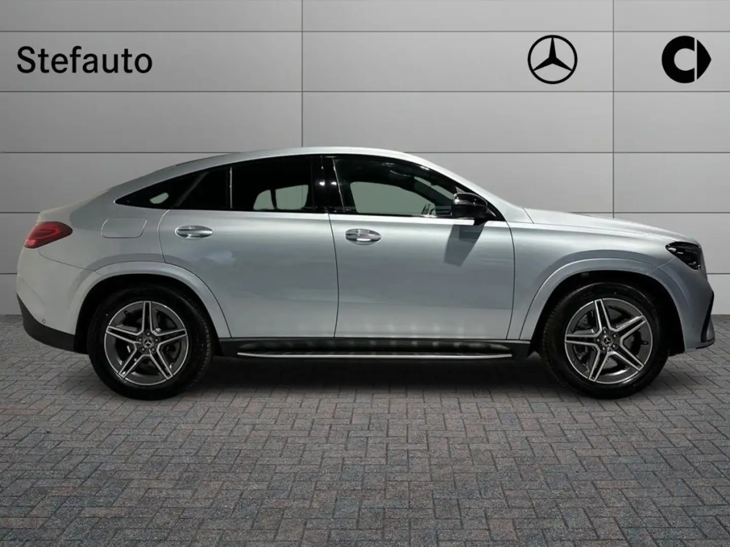 Mercedes-Benz GLE 350 de 4Matic Plug-in Hybr. Coupé AMG Line Advanced P Argento - 2