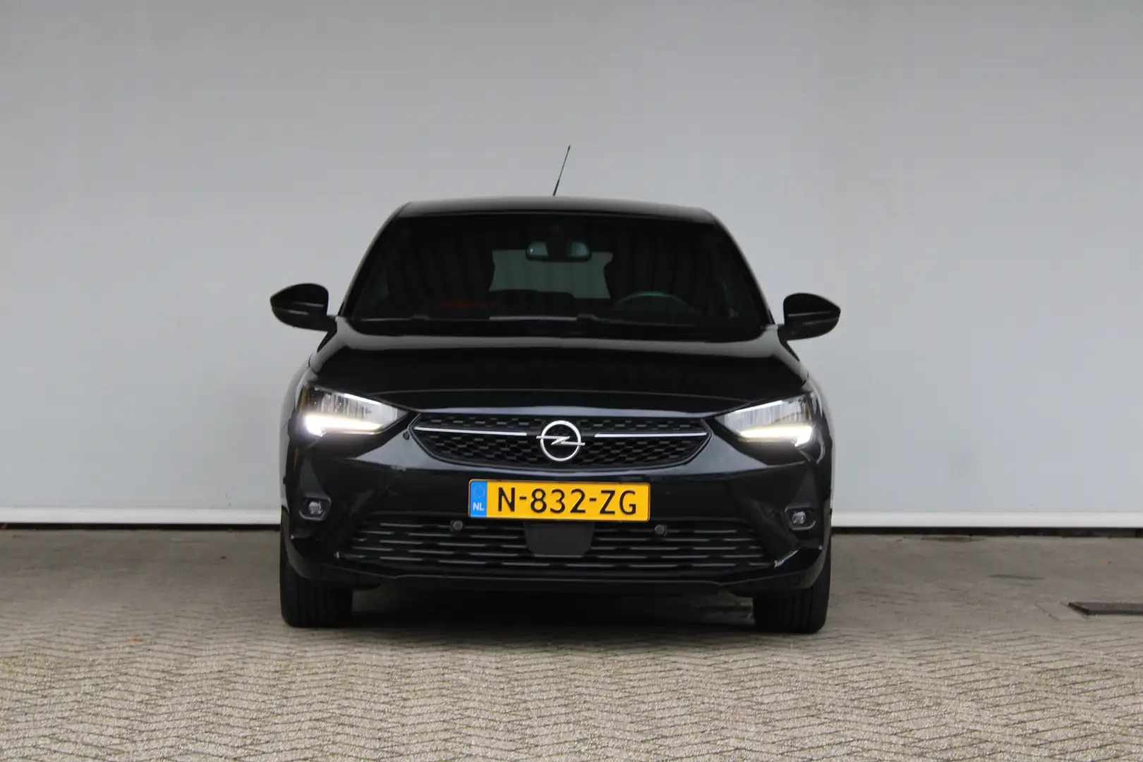 Opel Corsa-e GS Line 50 kWh | Navi | Dodehoek detectie | Parkee Noir - 2