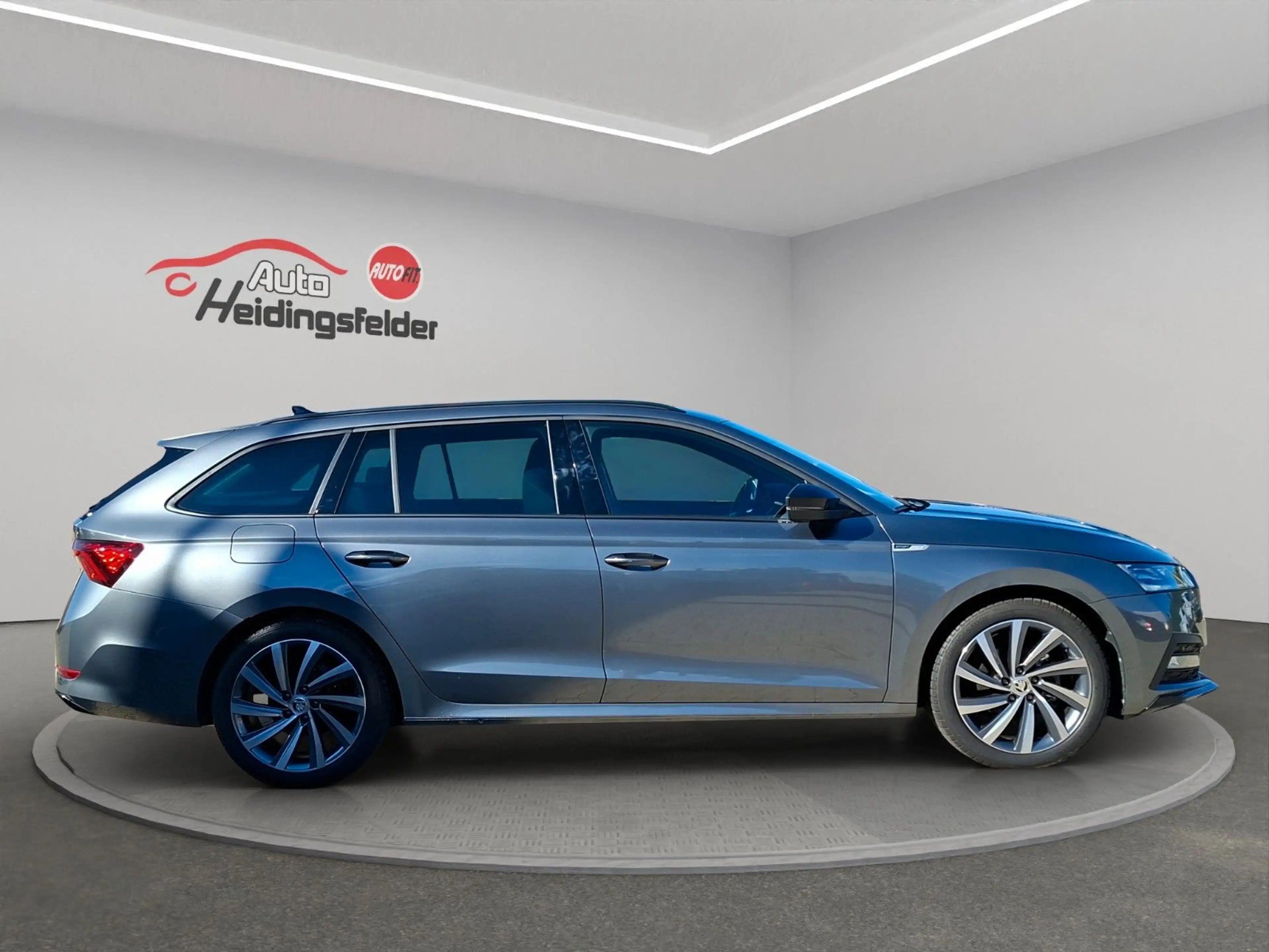 Skoda Octavia Combi Sportline APP,PDC,Kamera,8-fach — photo 6