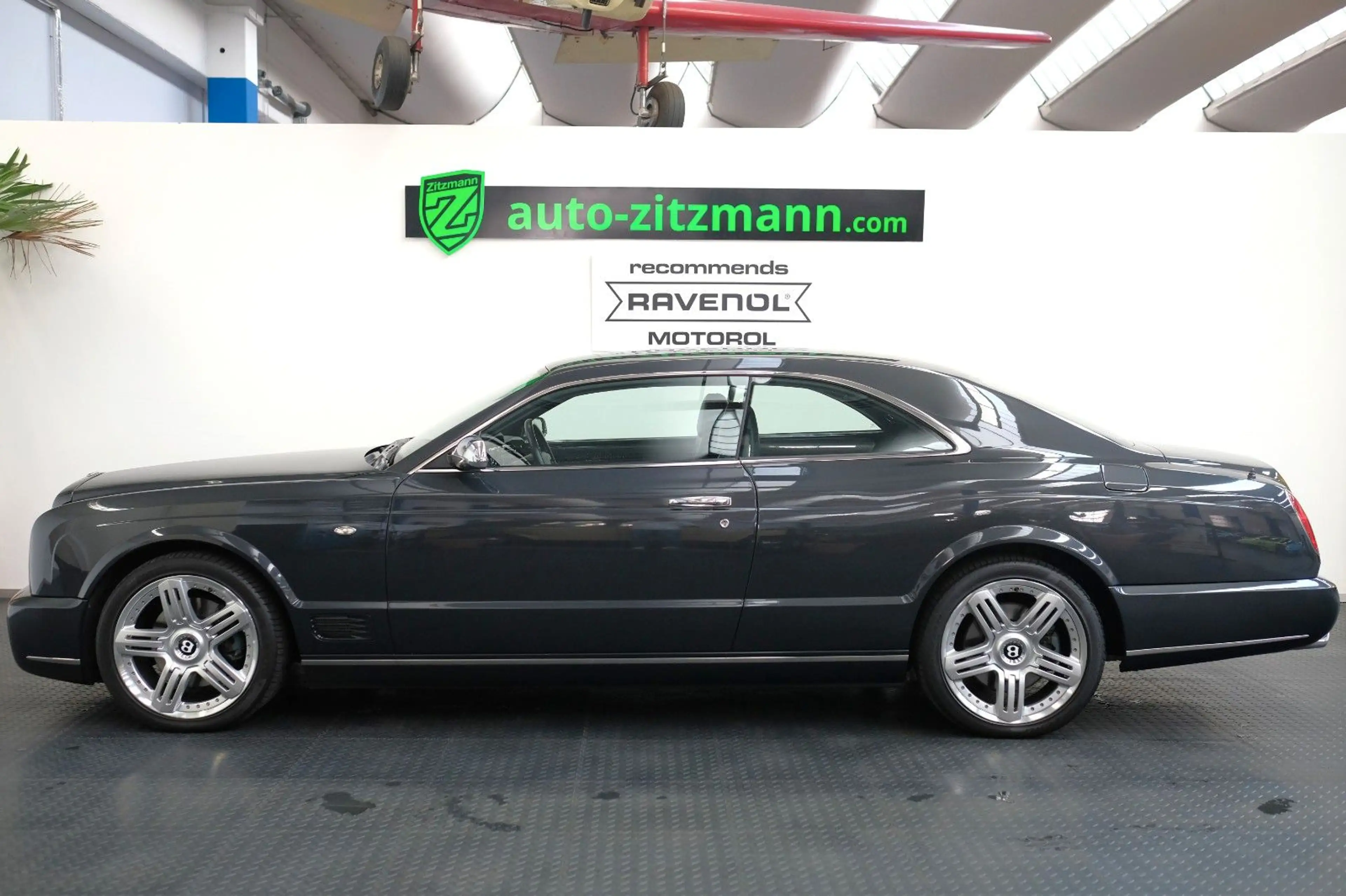 Bentley Brooklands /LIMITIERT 550 ST/SCHECKHEFT — photo 9