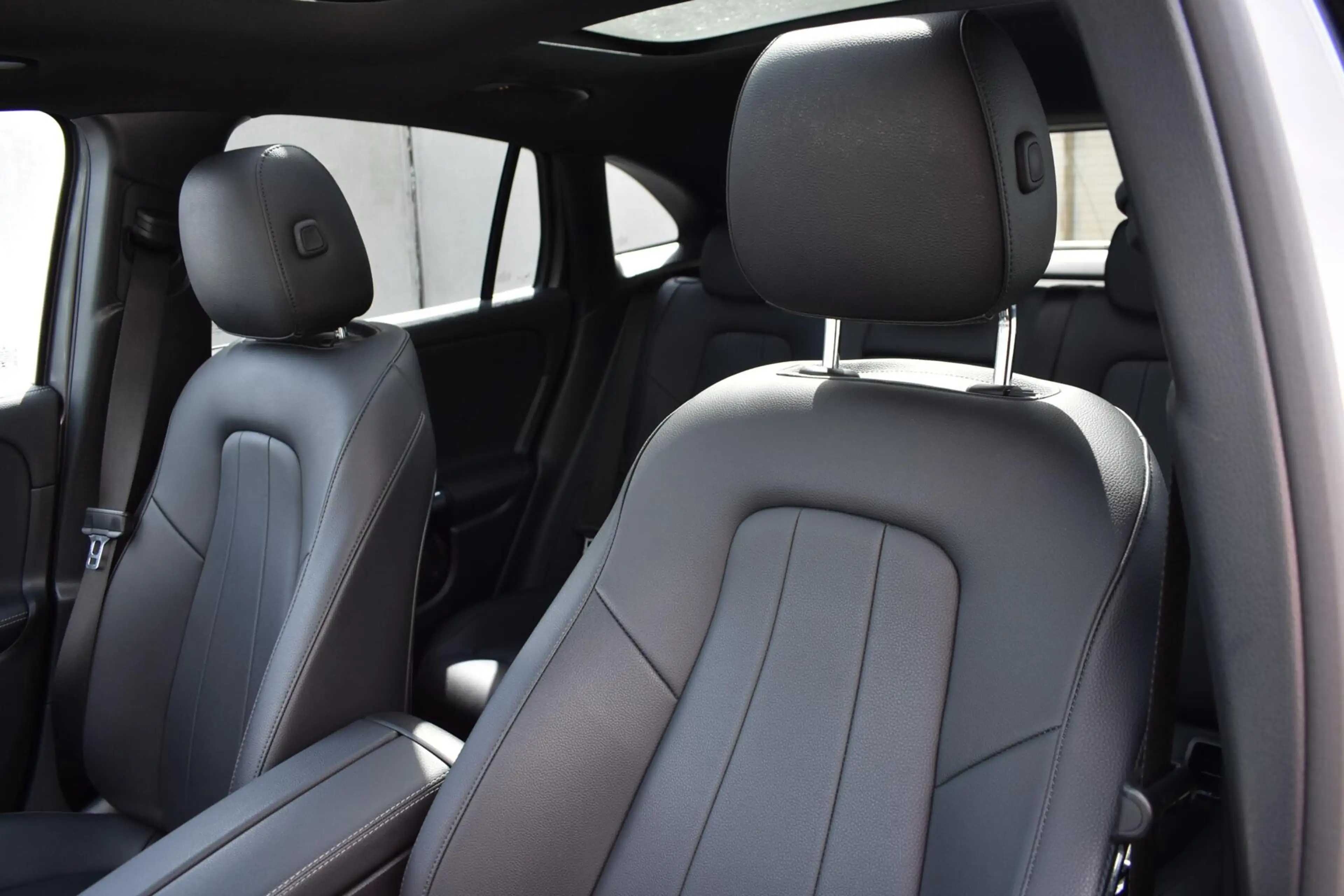 Mercedes-Benz EQA 250 Business Solution Luxury 67 kWh | Pano | Sfeerverl — photo 12